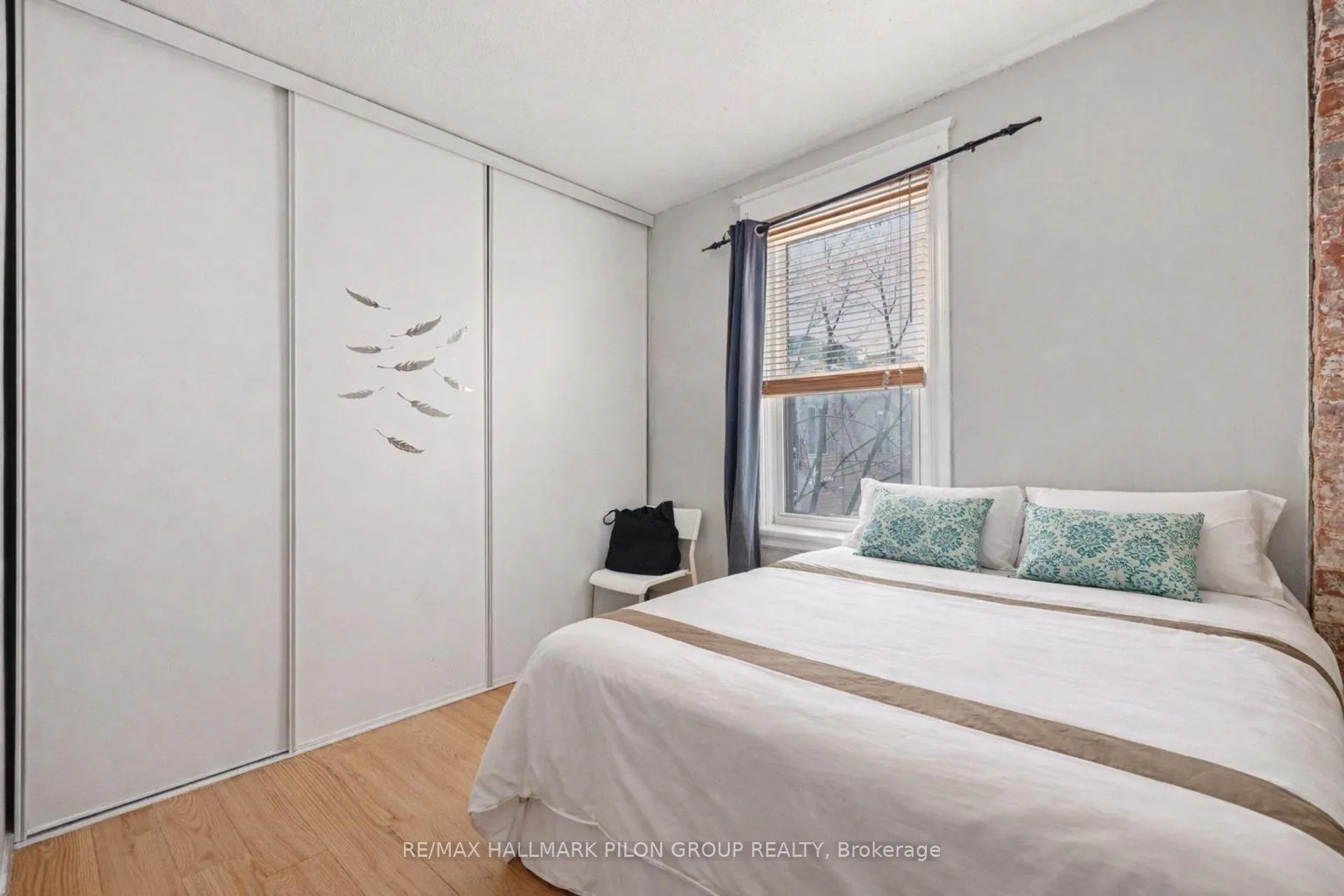 Photo 12 of 132 Beausoleil Drive, Ottawa, Lower Town — HOMEH