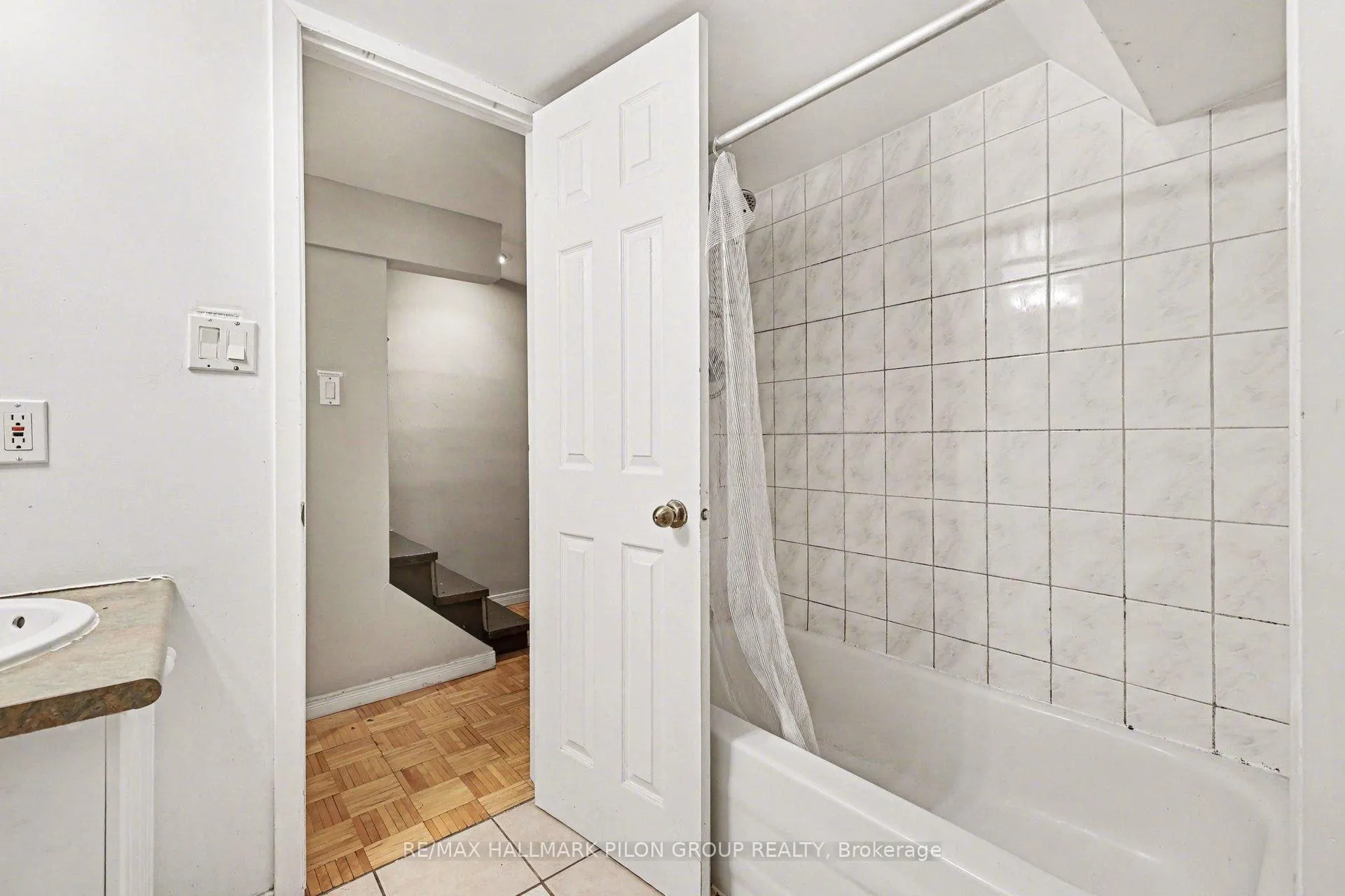Photo 16 of 132 Beausoleil Drive, Ottawa, Lower Town — HOMEH