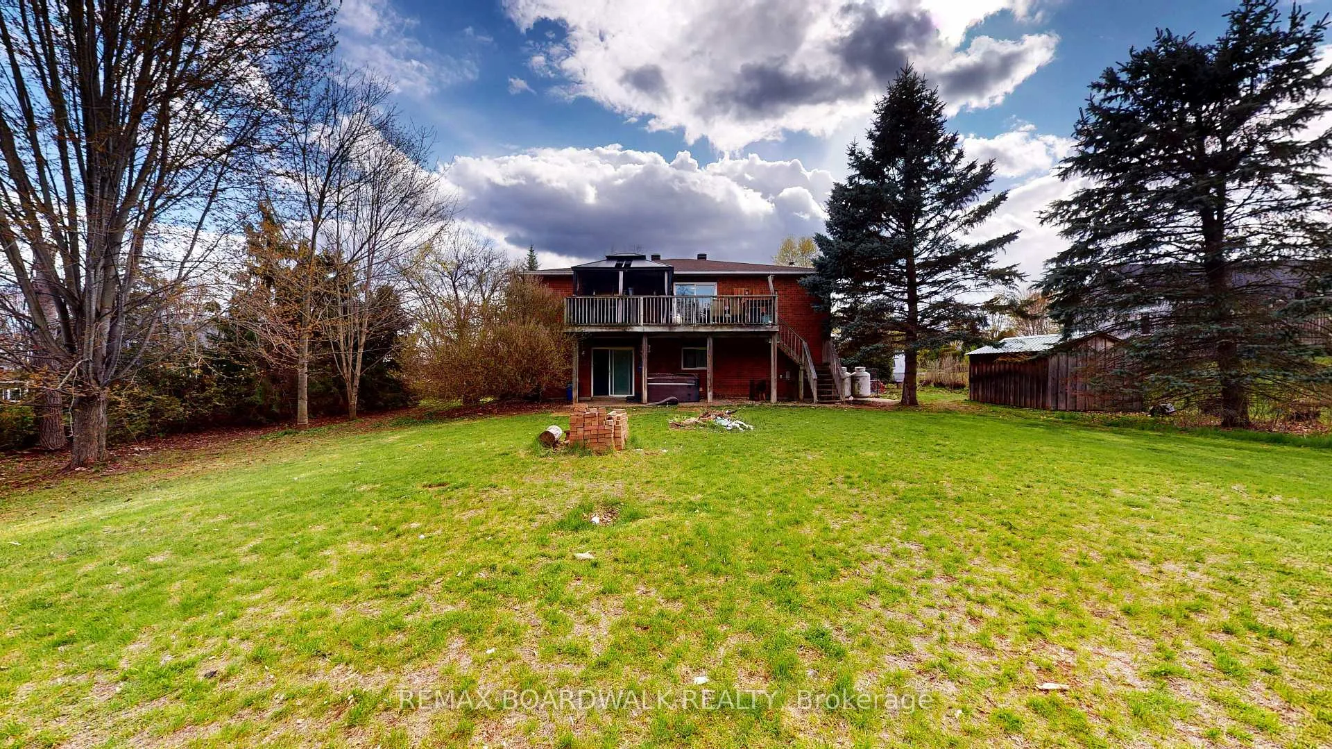 Photo 4 of 7 Meadowview Drive, North Grenville, North Grenville Twp (Kemptville South) — HOMEH