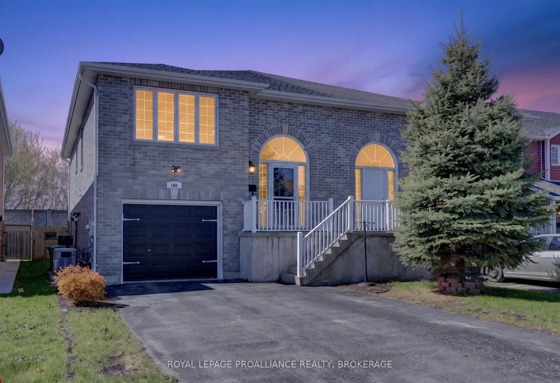Photo 1 of 182 Briceland Street, Kingston, Rideau — HOMEH