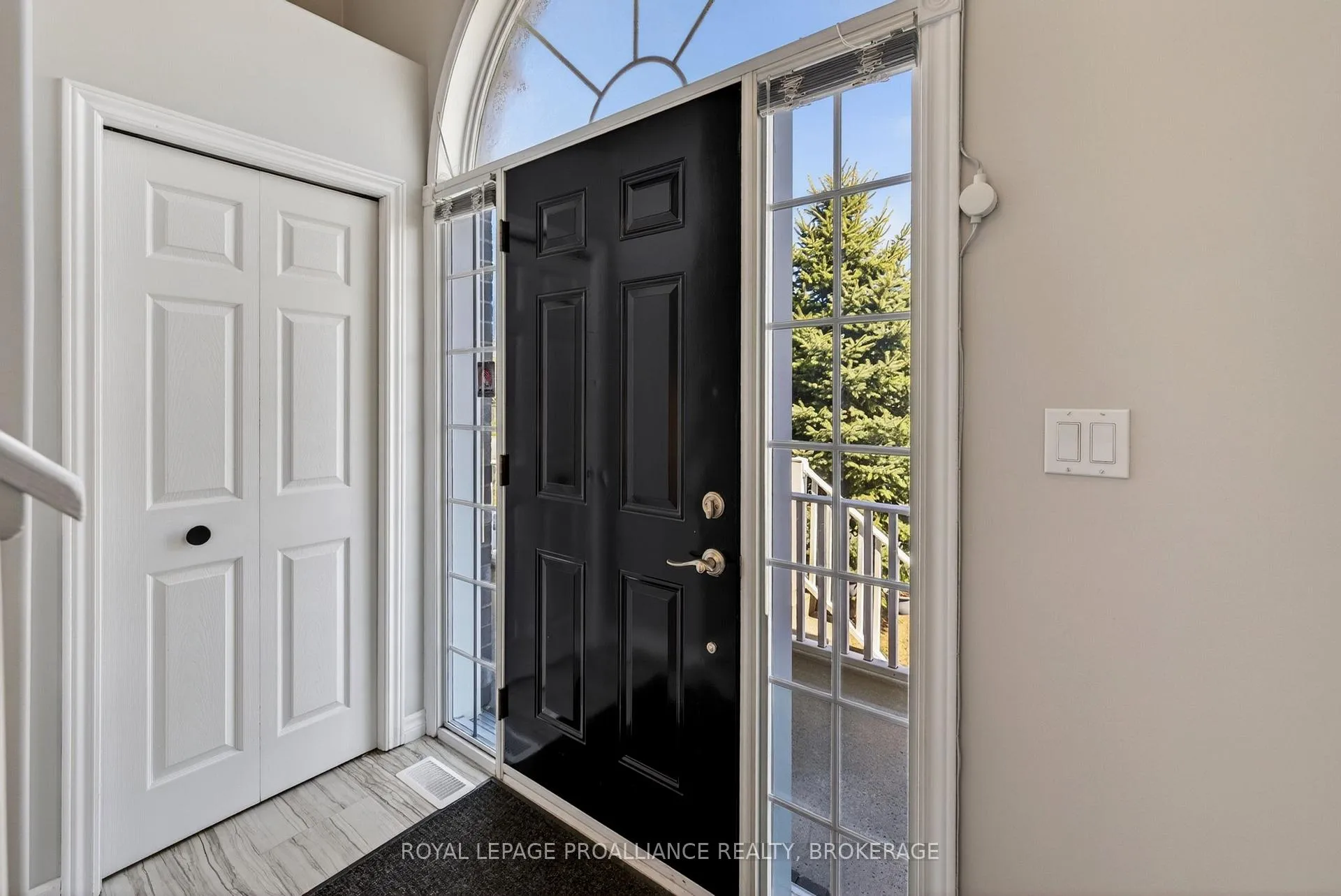 Photo 8 of 182 Briceland Street, Kingston, Rideau — HOMEH