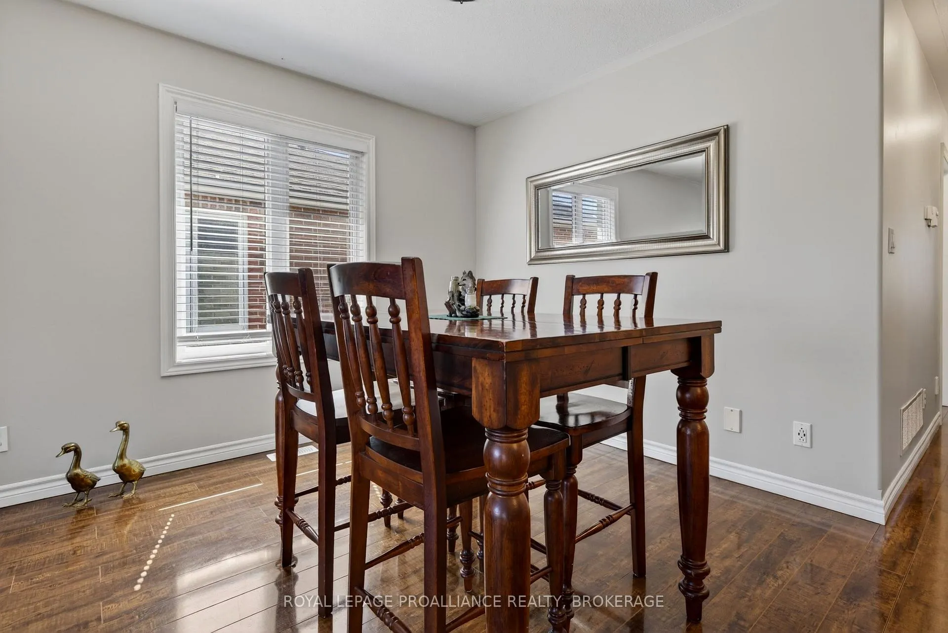 Photo 17 of 182 Briceland Street, Kingston, Rideau — HOMEH