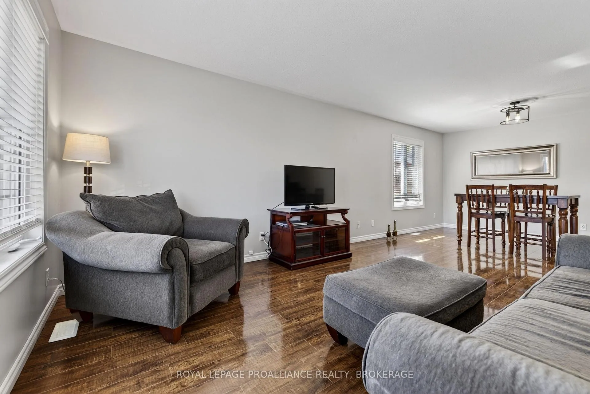 Photo 24 of 182 Briceland Street, Kingston, Rideau — HOMEH
