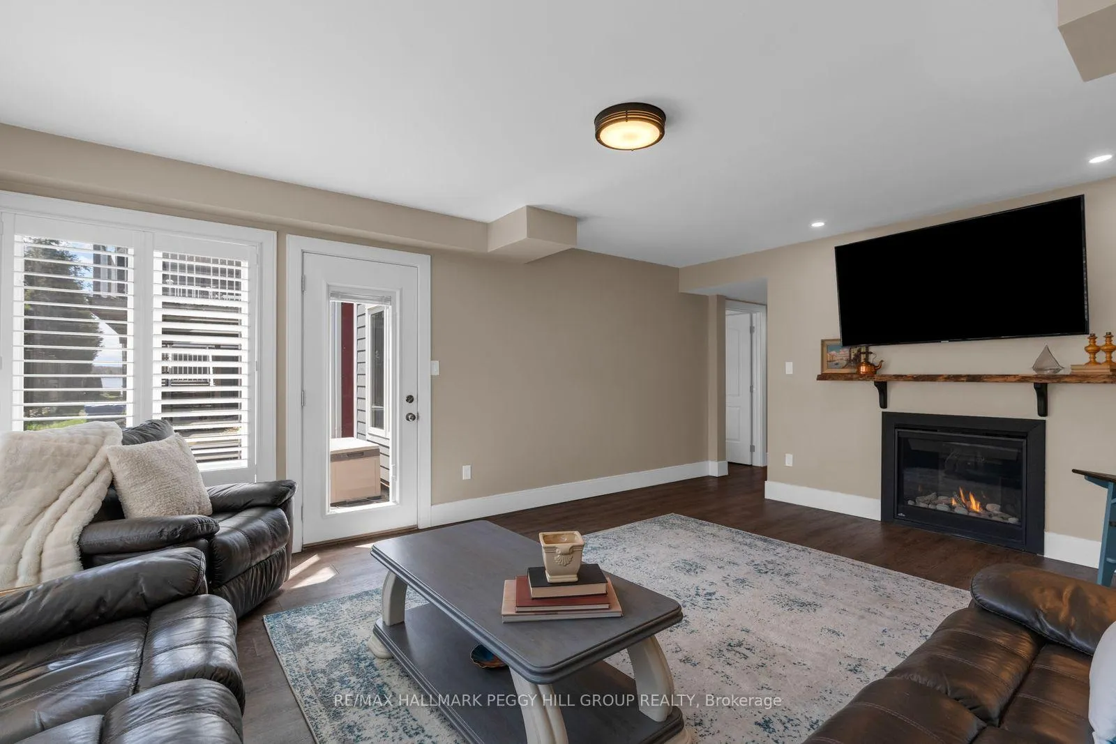 Photo 14 of Unit 21, 10 Invermara Court, Orillia — HOMEH