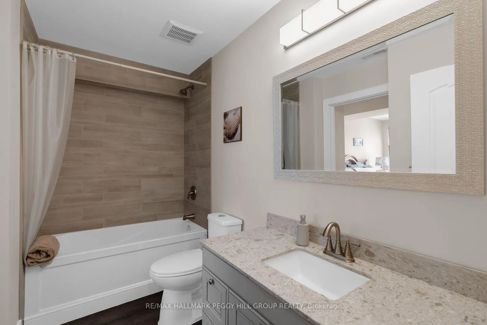 Photo 16 of Unit 21, 10 Invermara Court, Orillia — HOMEH