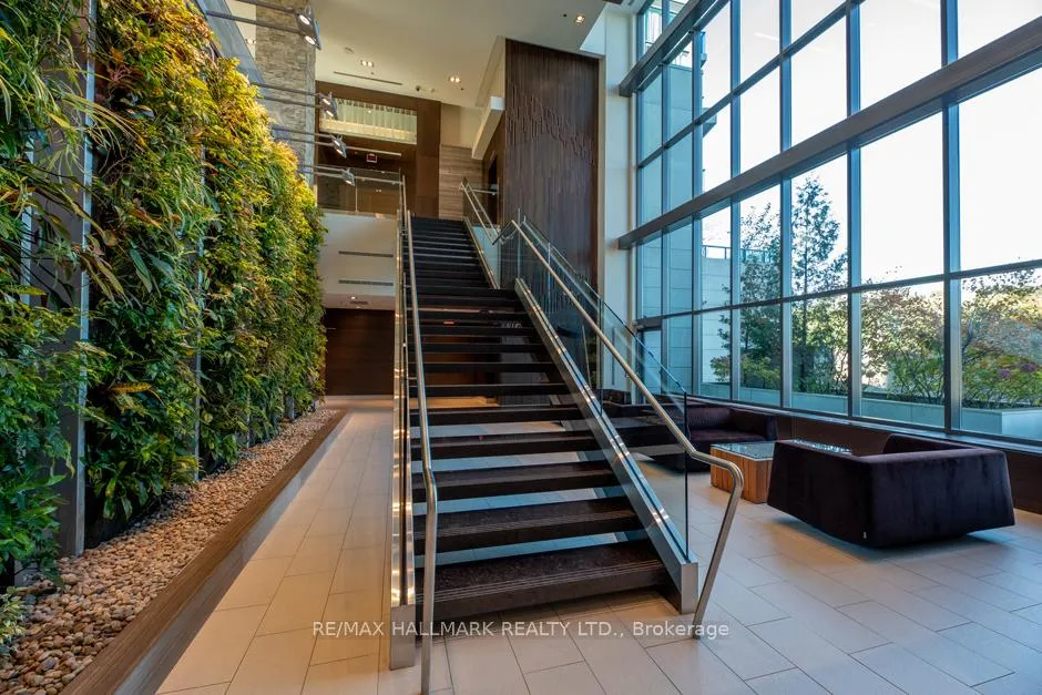 Photo 3 of Unit 423, 35 Brian Peck Crescent, Toronto, Leaside — HOMEH