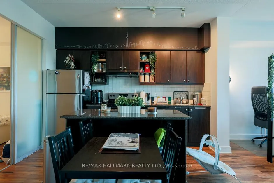 Photo 6 of Unit 423, 35 Brian Peck Crescent, Toronto, Leaside — HOMEH