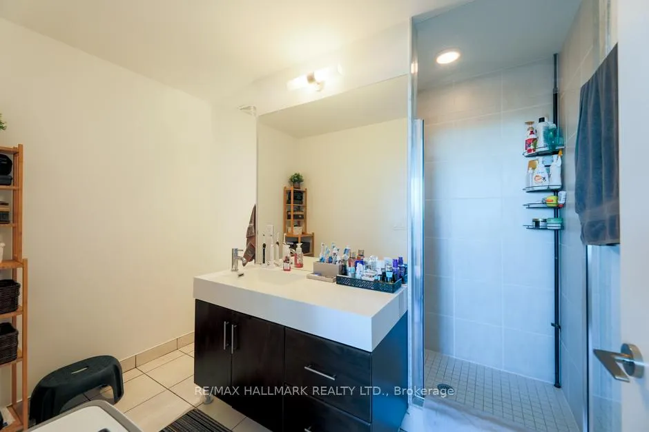 Photo 9 of Unit 423, 35 Brian Peck Crescent, Toronto, Leaside — HOMEH