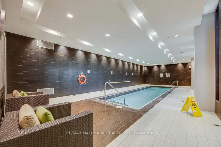 Photo 15 of Unit 423, 35 Brian Peck Crescent, Toronto, Leaside — HOMEH