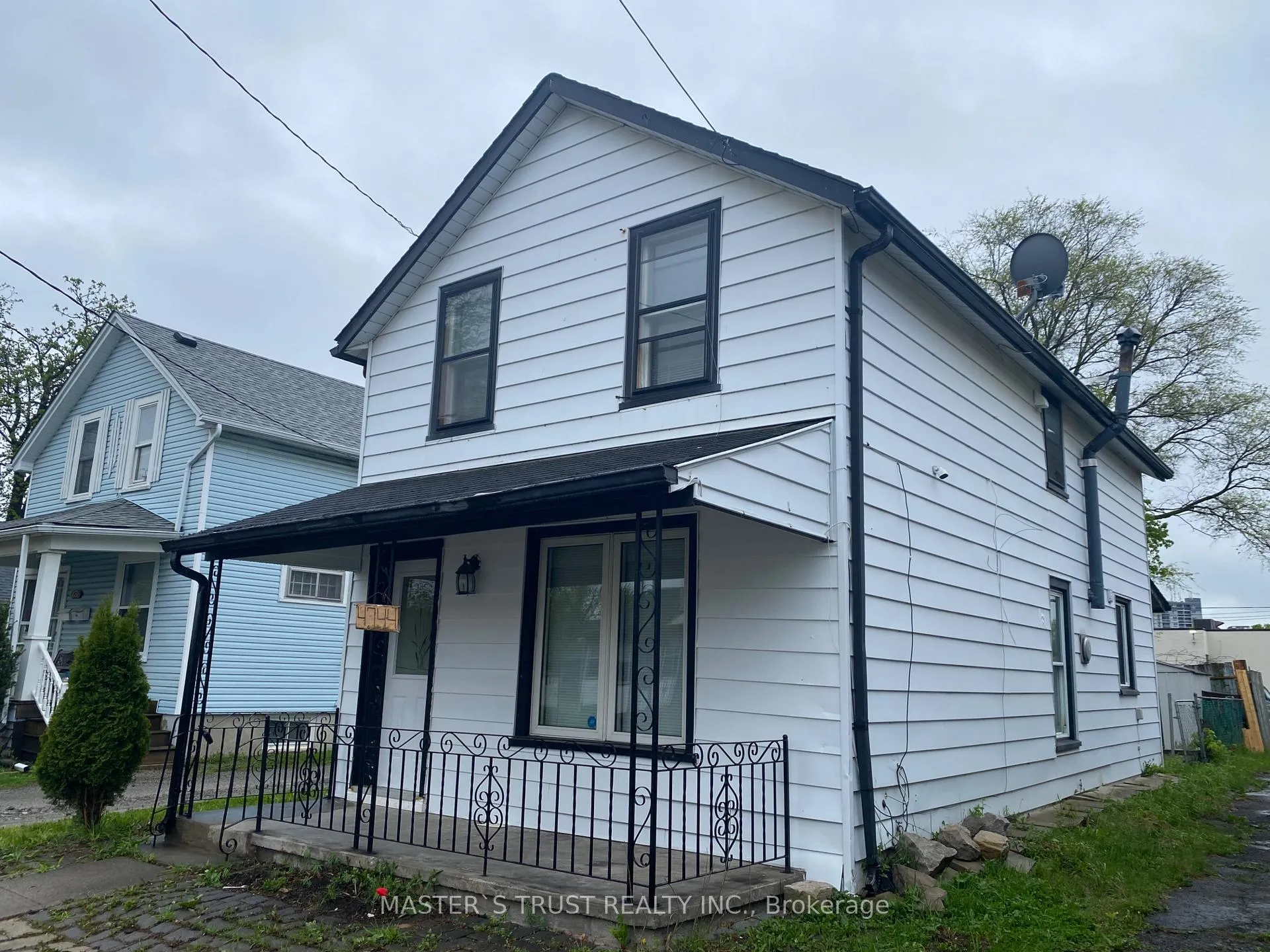 Photo of 4744 Park Street