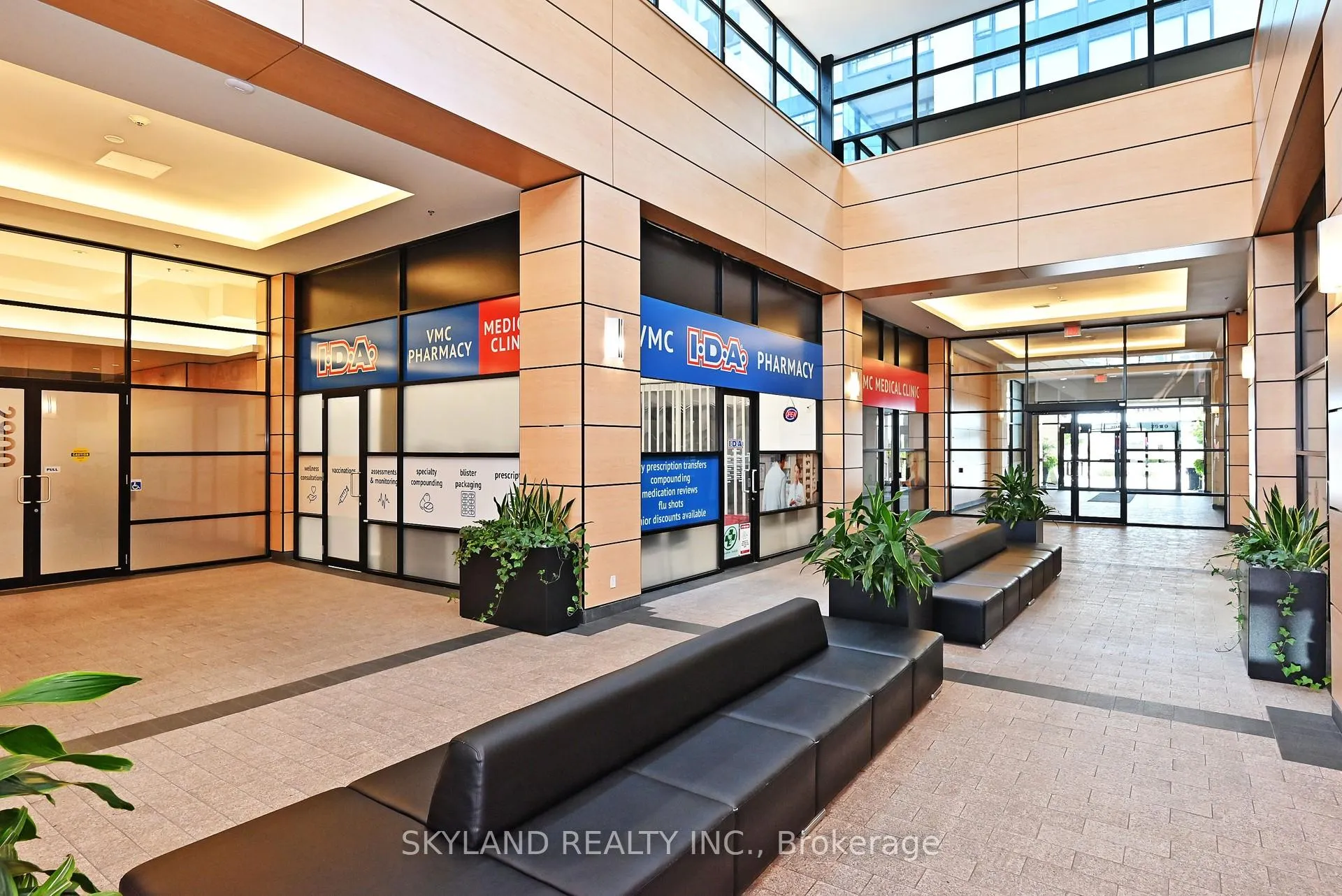 Photo 4 of Unit 903, 2900 Highway 7 Road, Vaughan, Concord — HOMEH