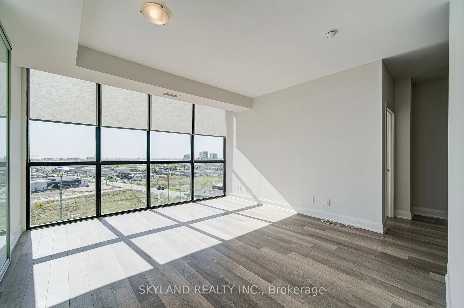 Photo 12 of Unit 903, 2900 Highway 7 Road, Vaughan, Concord — HOMEH