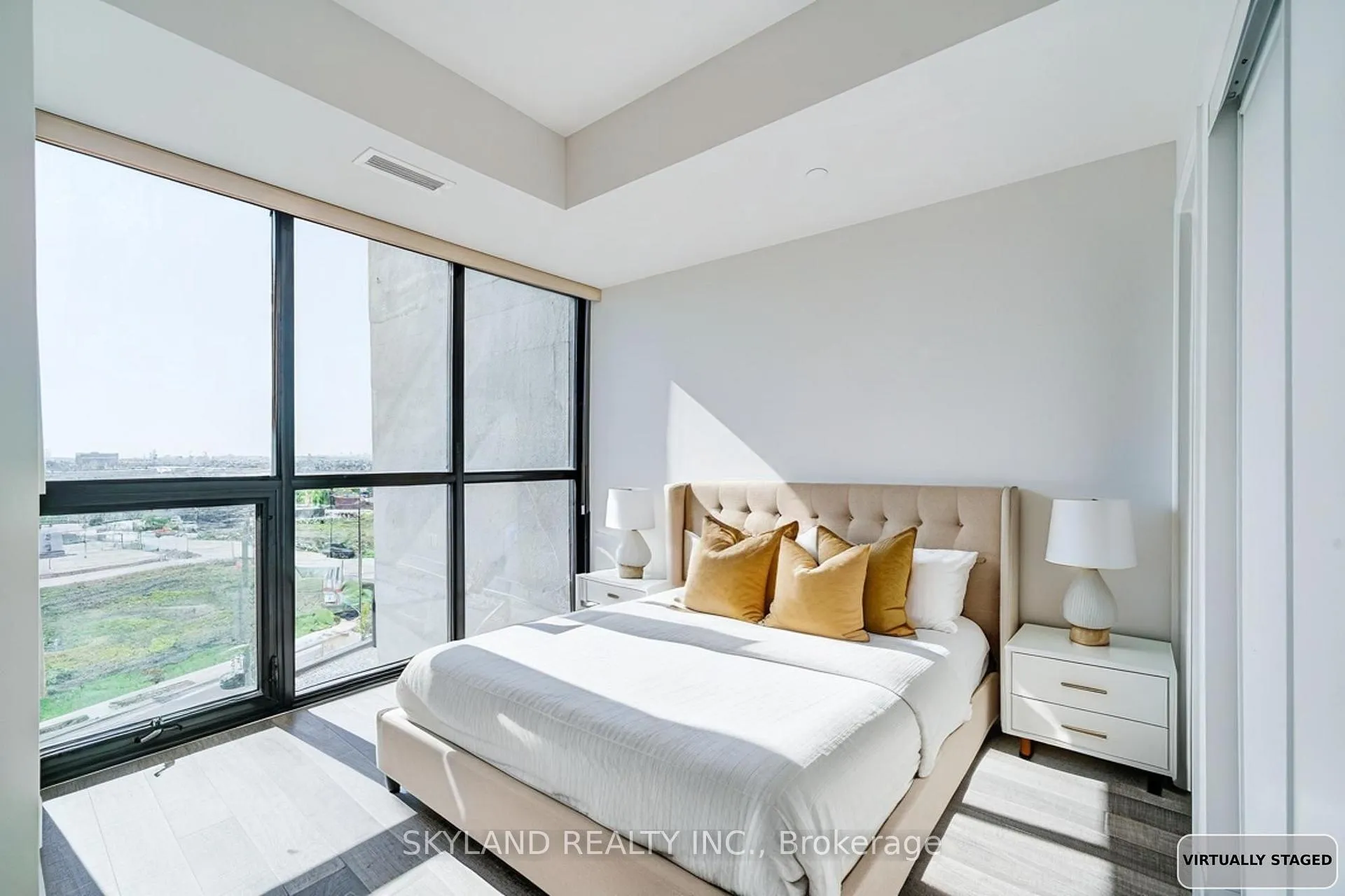 Photo 13 of Unit 903, 2900 Highway 7 Road, Vaughan, Concord — HOMEH