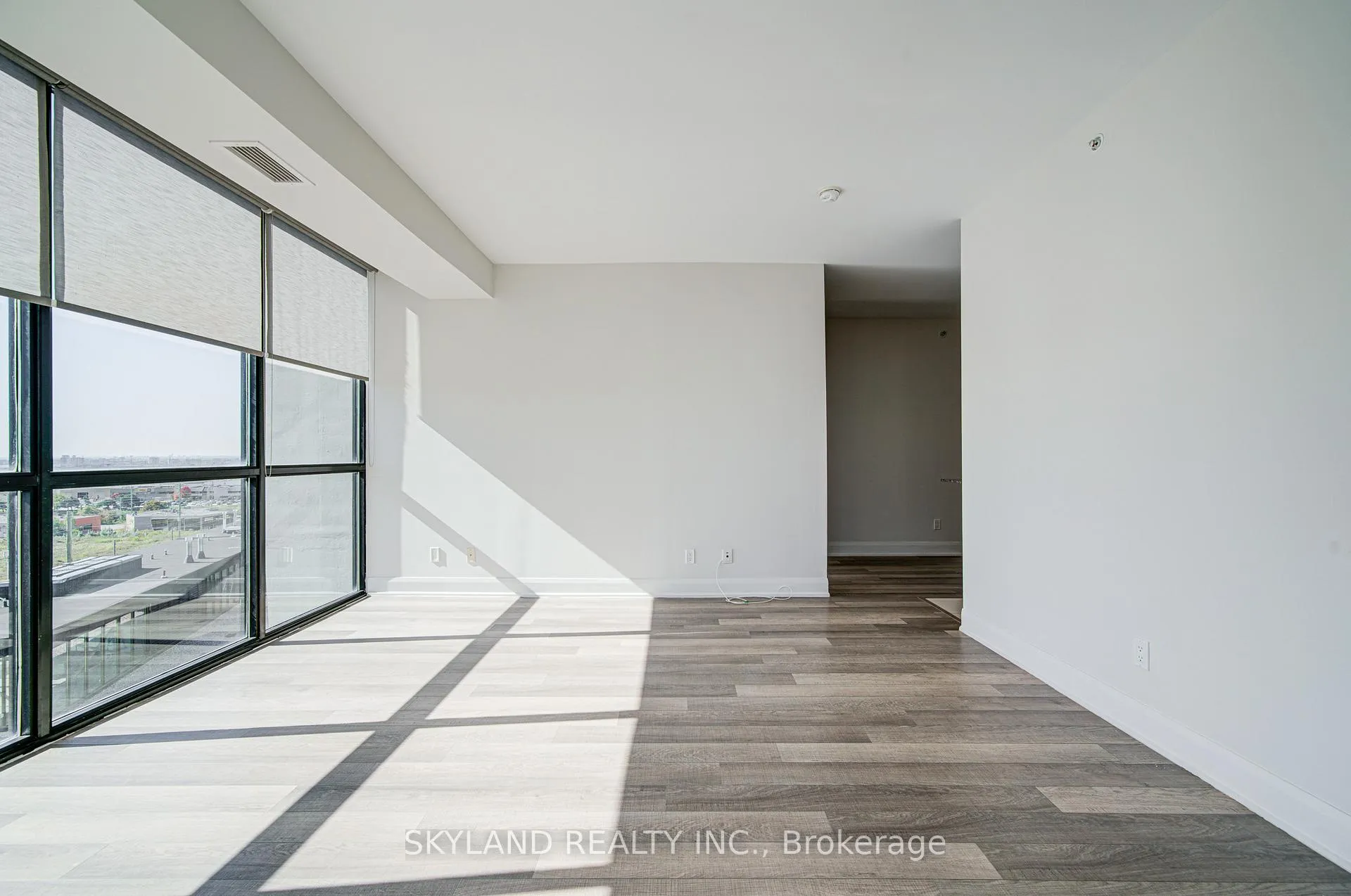 Photo 15 of Unit 903, 2900 Highway 7 Road, Vaughan, Concord — HOMEH