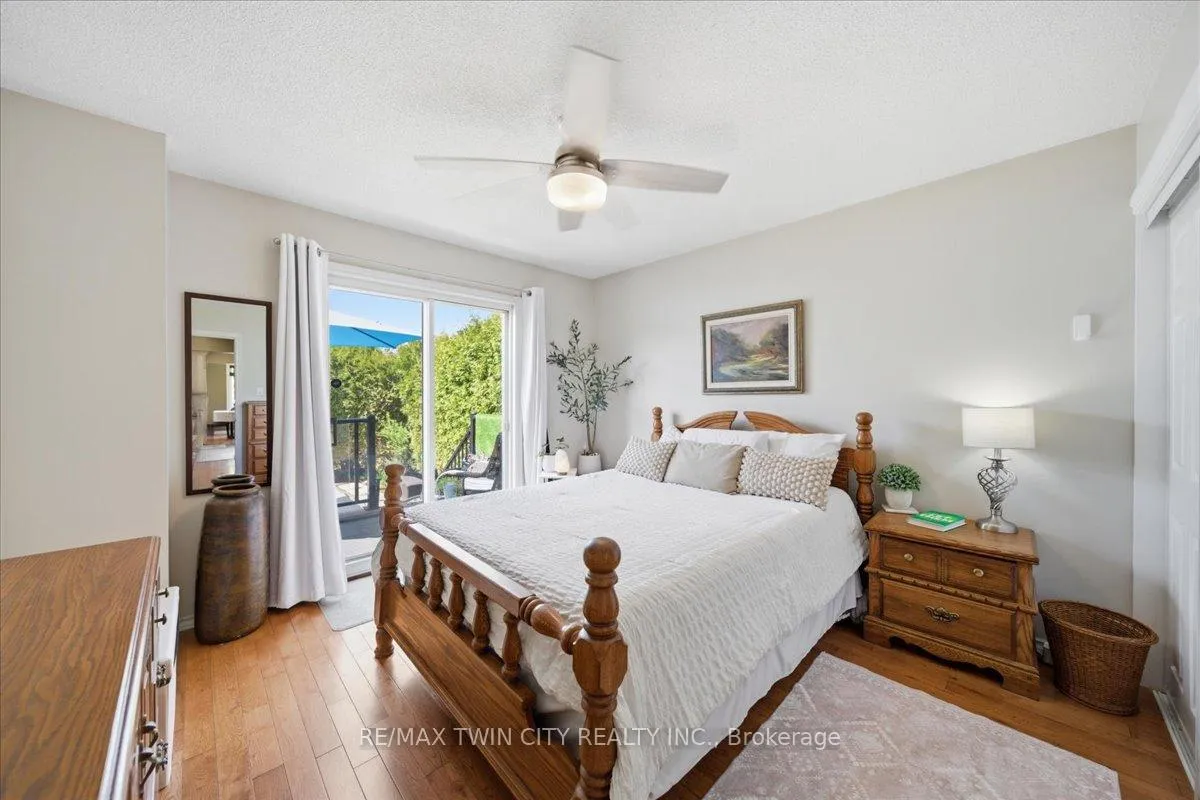 Photo 18 of 139 Branlyn Crescent, Brantford — HOMEH