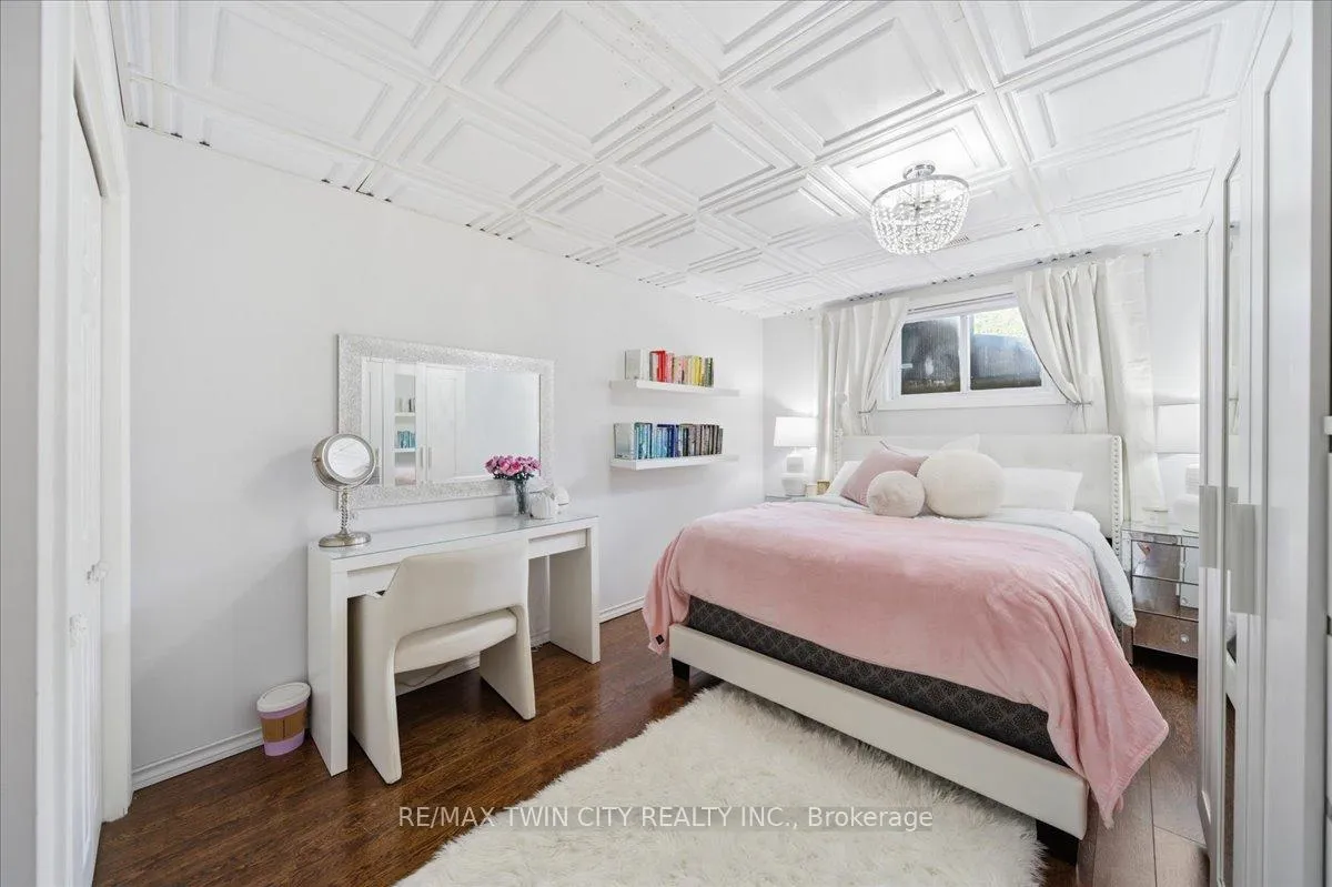 Photo 28 of 139 Branlyn Crescent, Brantford — HOMEH