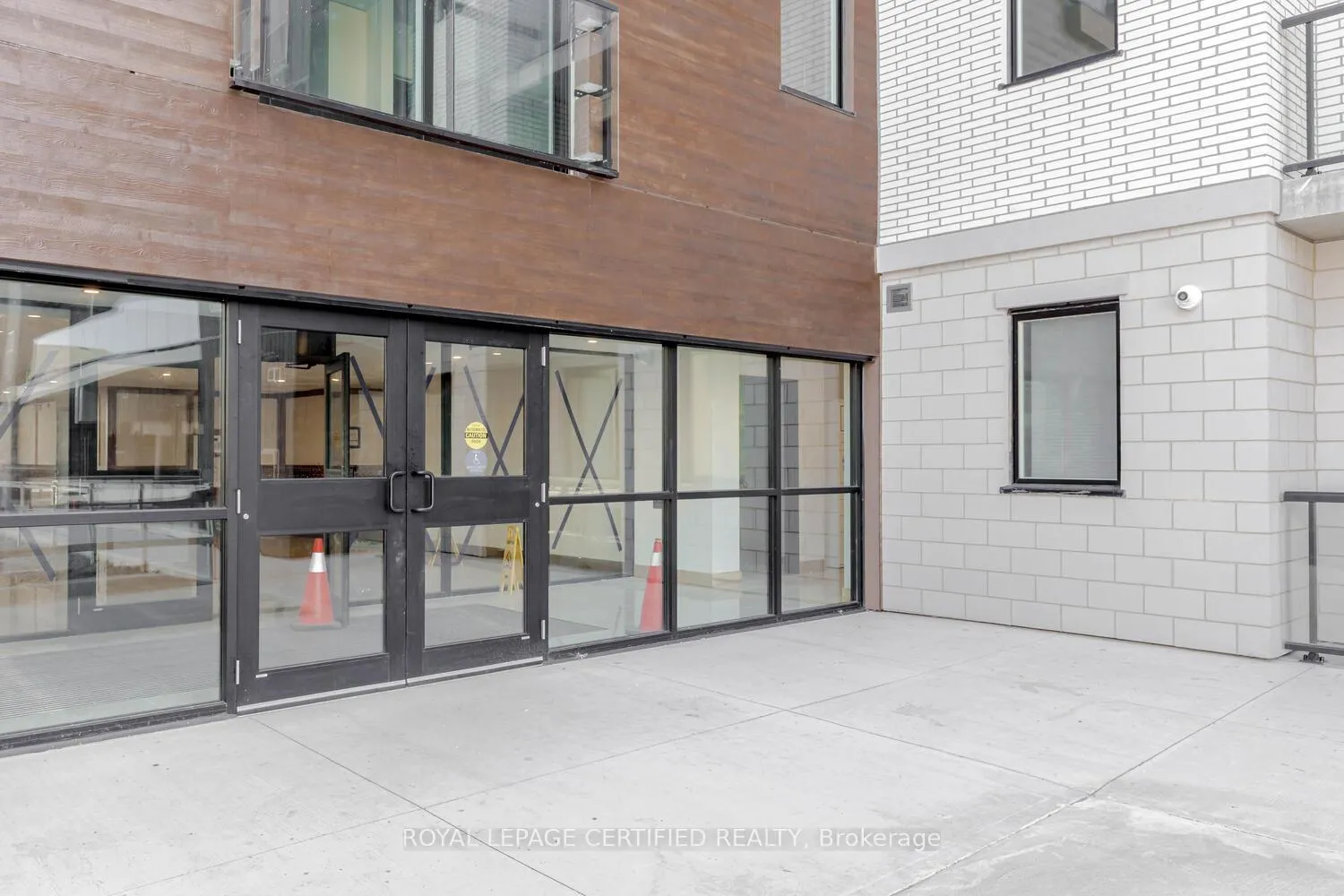Photo 2 of Unit 109, 7549 Kalar Road, Niagara Falls, Brown — HOMEH