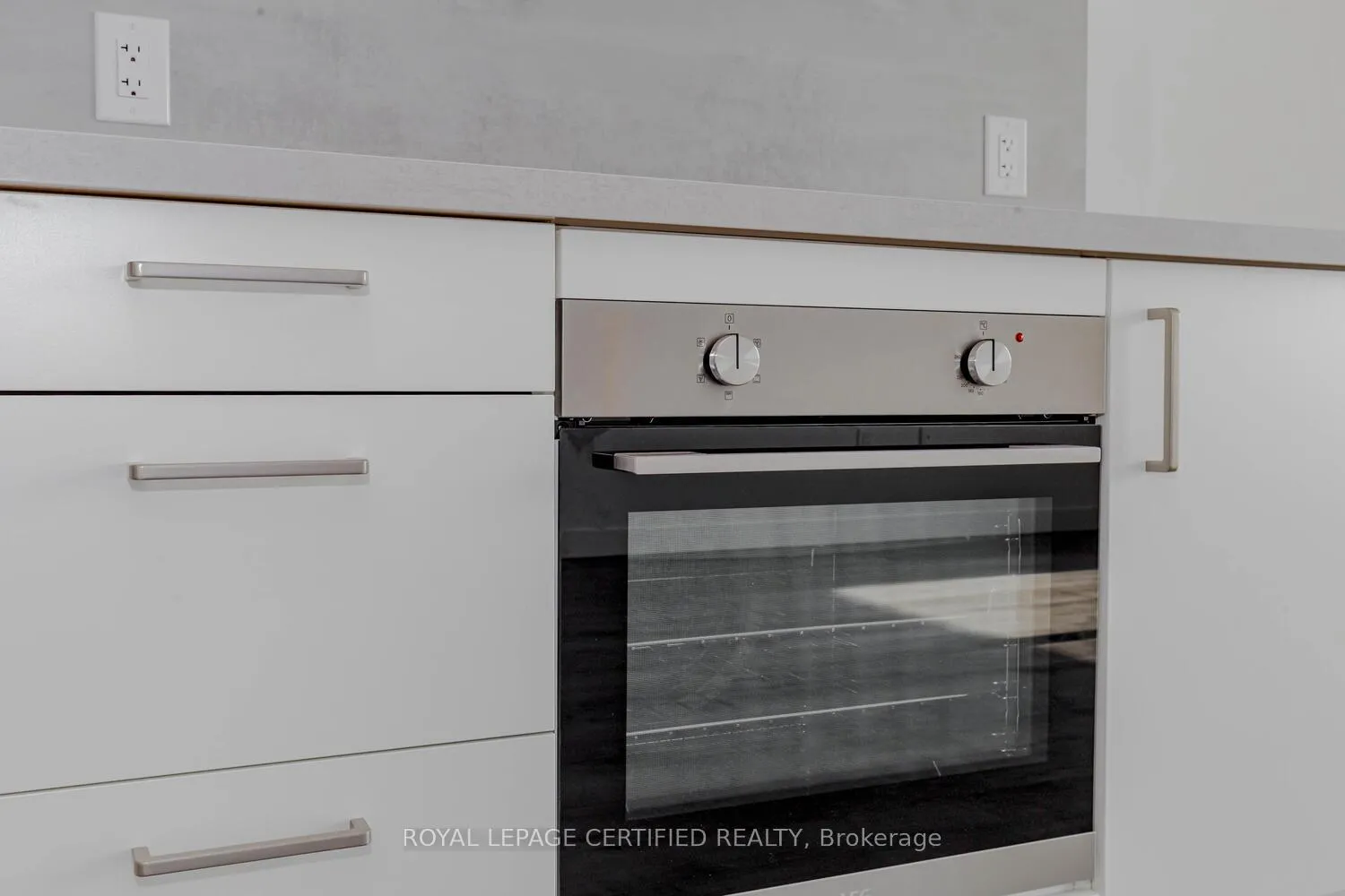 Photo 16 of Unit 109, 7549 Kalar Road, Niagara Falls, Brown — HOMEH