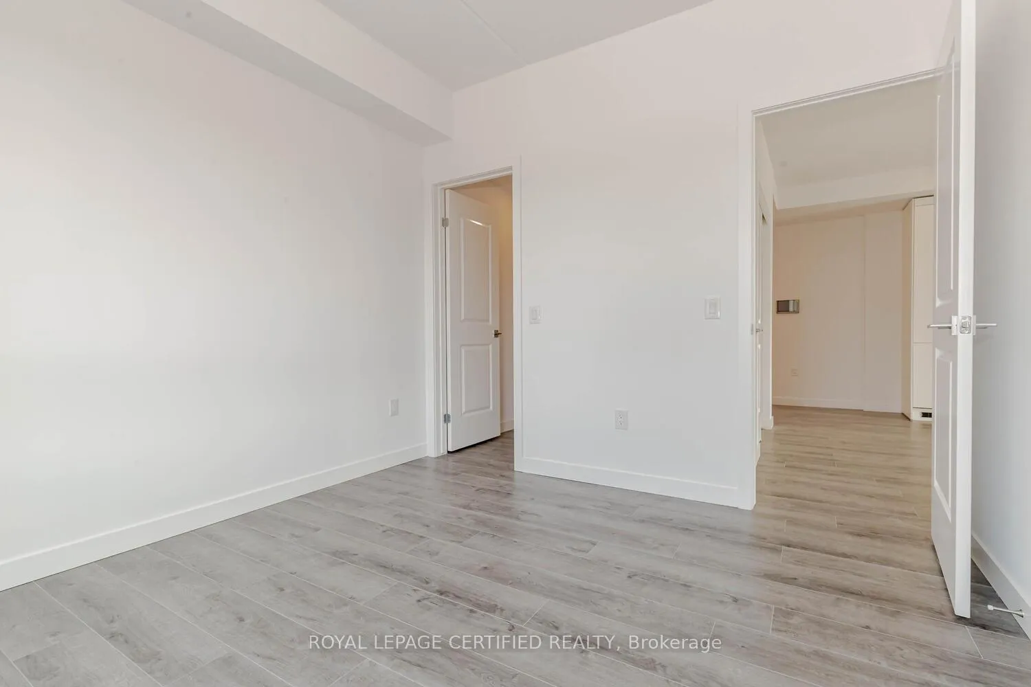 Photo 23 of Unit 109, 7549 Kalar Road, Niagara Falls, Brown — HOMEH