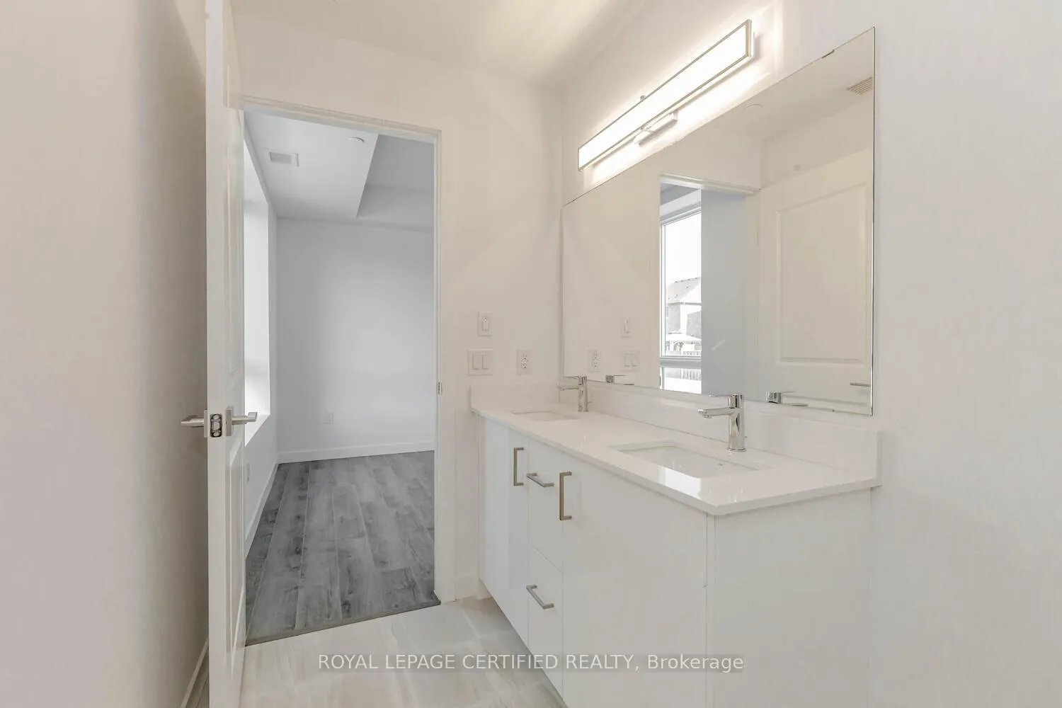 Photo 26 of Unit 109, 7549 Kalar Road, Niagara Falls, Brown — HOMEH