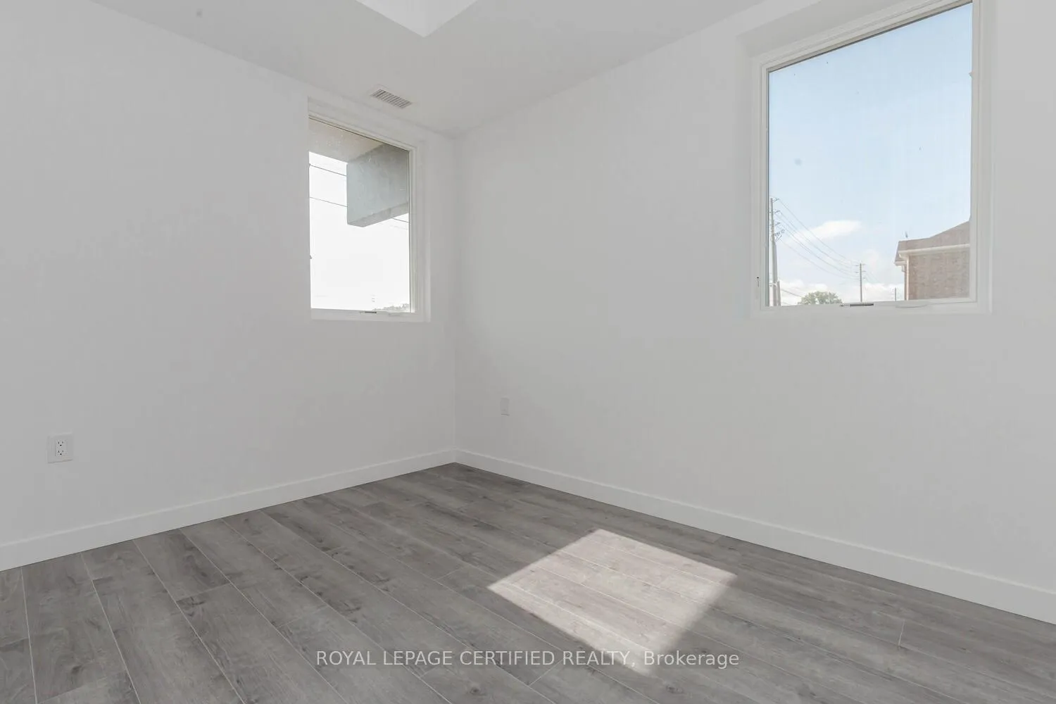 Photo 27 of Unit 109, 7549 Kalar Road, Niagara Falls, Brown — HOMEH