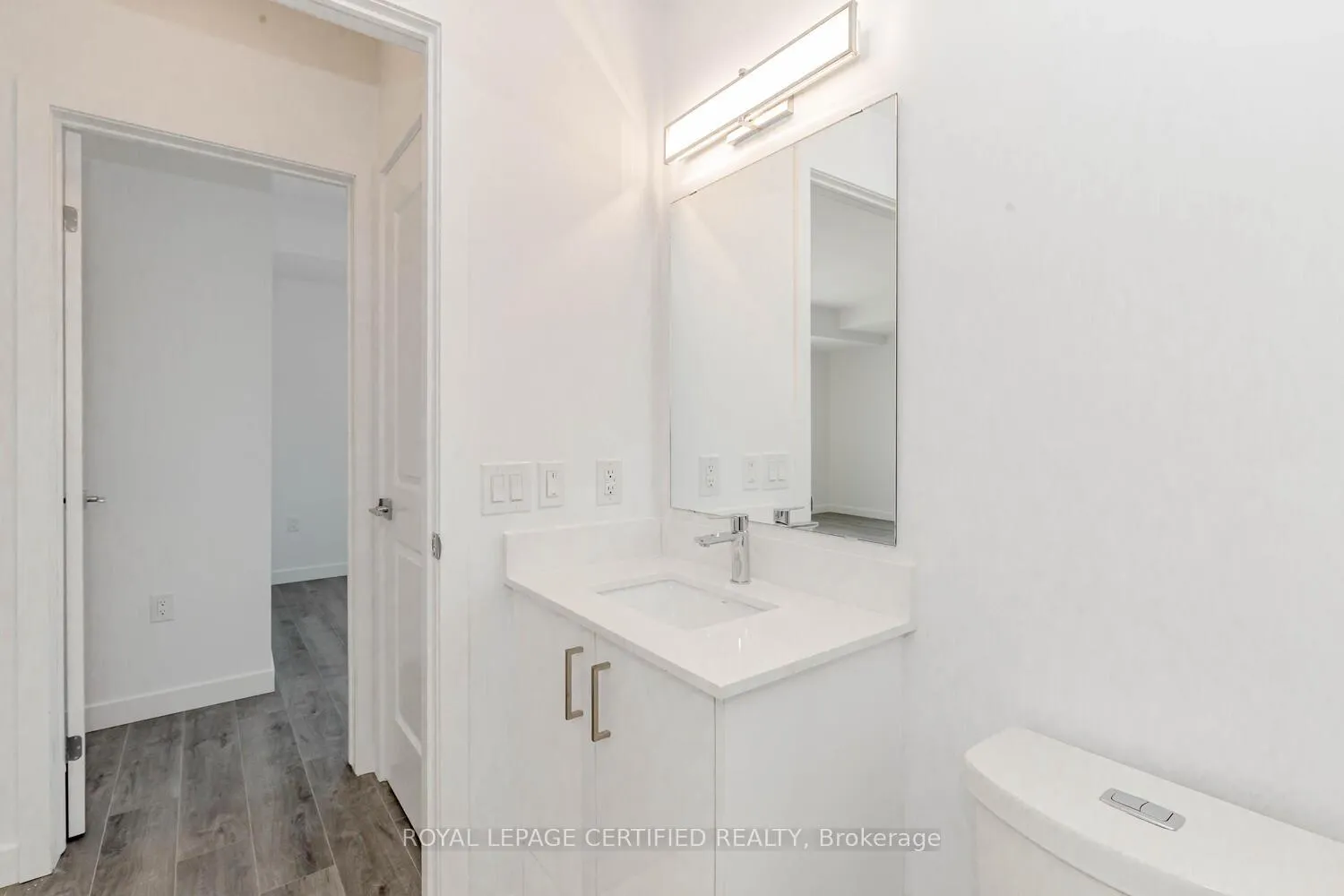 Photo 31 of Unit 109, 7549 Kalar Road, Niagara Falls, Brown — HOMEH