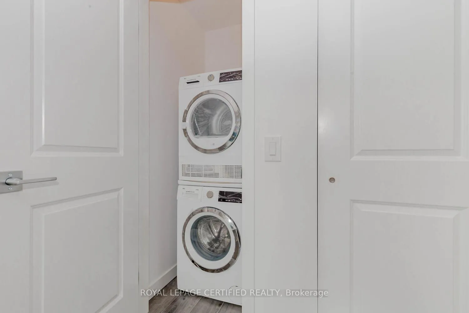 Photo 32 of Unit 109, 7549 Kalar Road, Niagara Falls, Brown — HOMEH