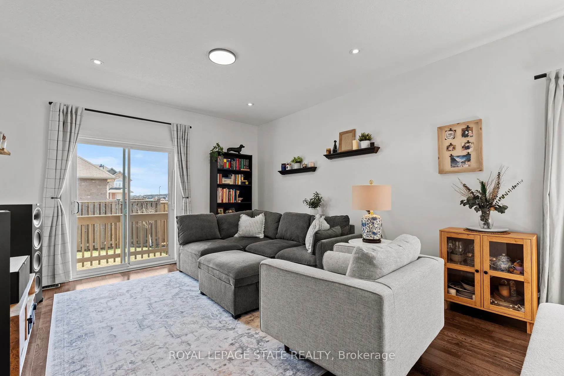 Photo 21 of 292 Keystone Crescent, Hamilton, Stoney Creek — HOMEH