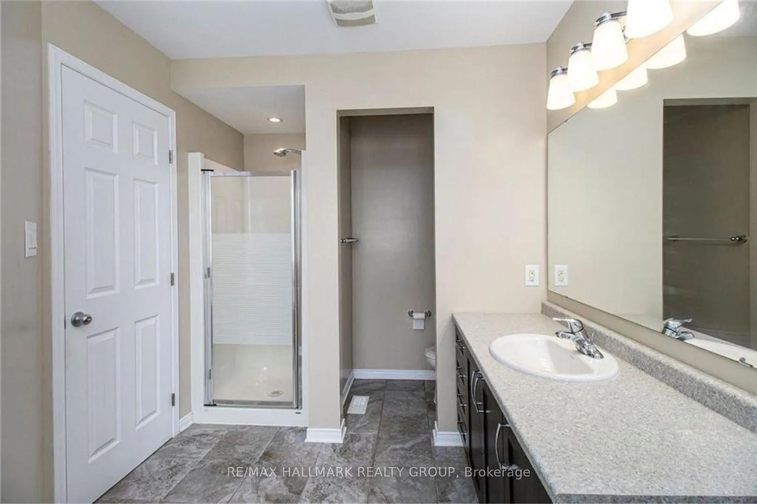 Photo 18 of 492 Dundonald Drive, Ottawa, Barrhaven - Stonebridge — HOMEH