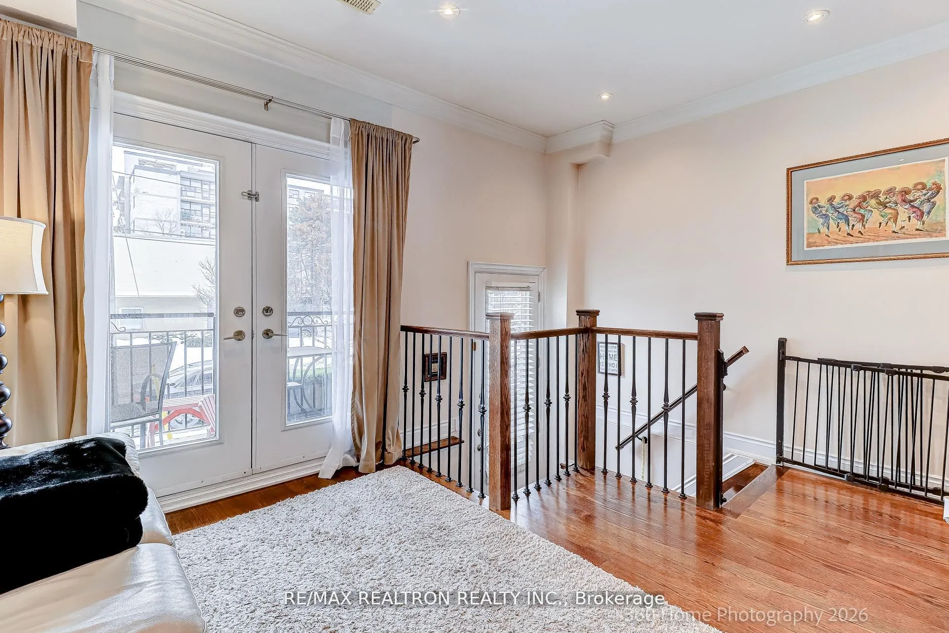 Photo 3 of 7 Stadacona Drive, Toronto, Englemount-Lawrence — HOMEH