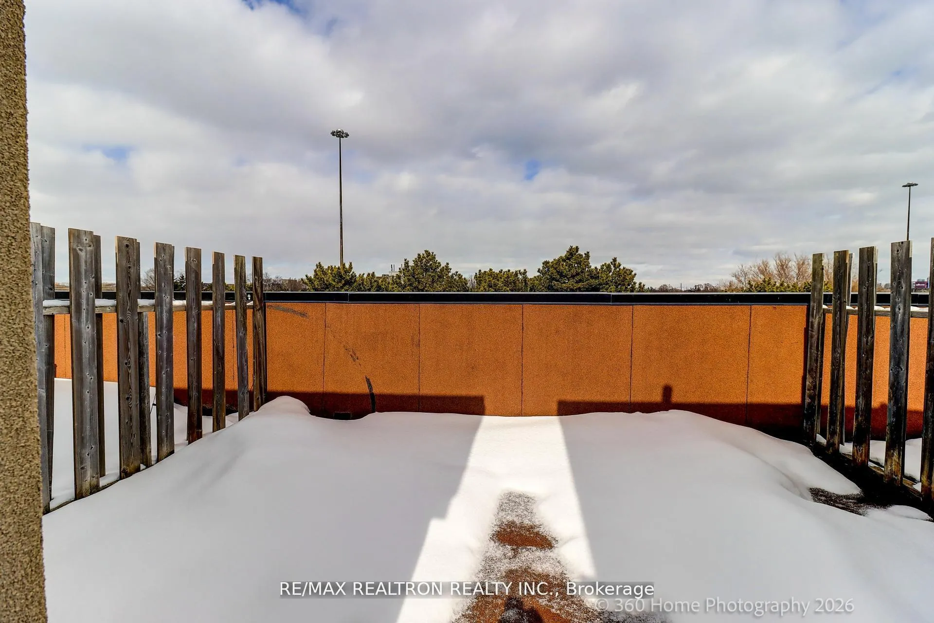 Photo 22 of 7 Stadacona Drive, Toronto, Englemount-Lawrence — HOMEH