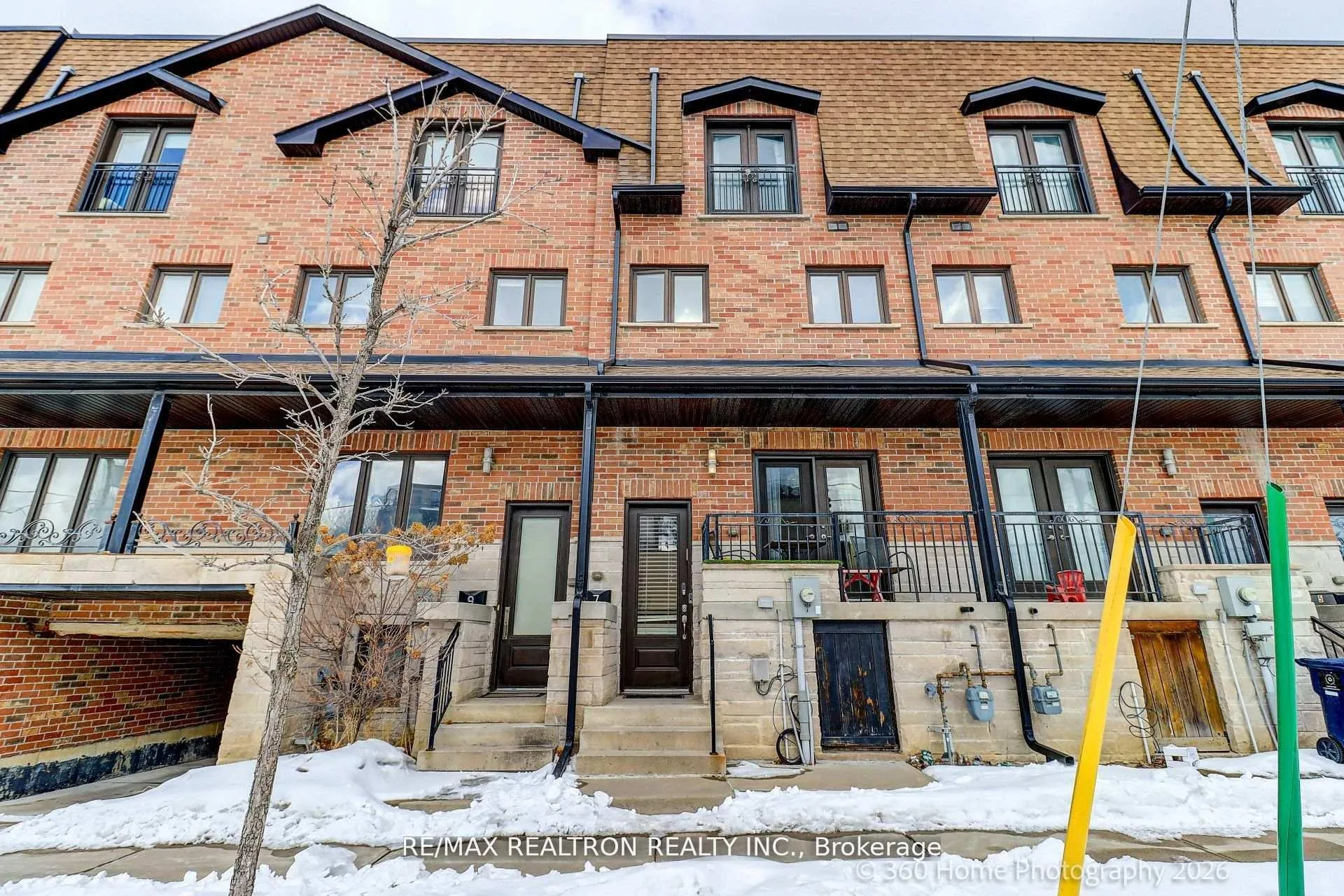 Photo 25 of 7 Stadacona Drive, Toronto, Englemount-Lawrence — HOMEH