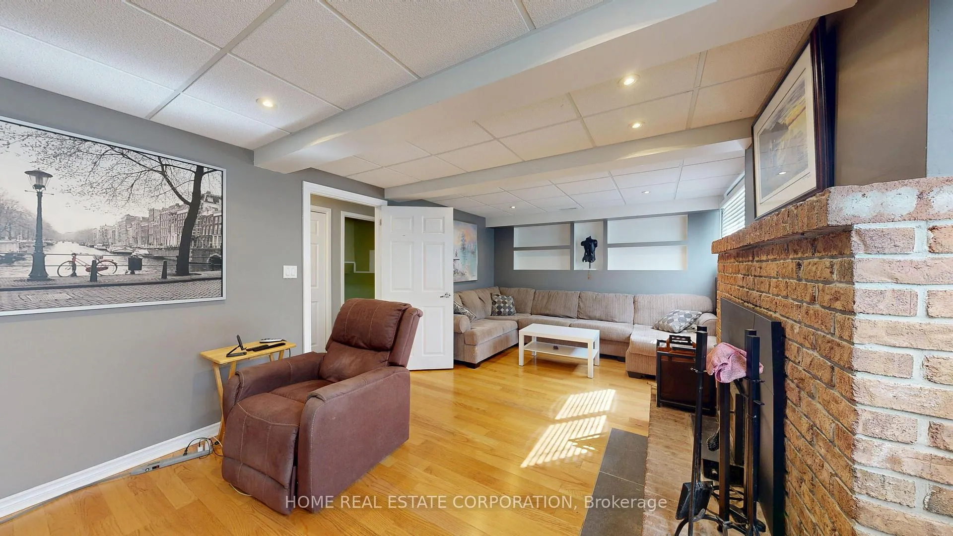 Photo 18 of 13 Rene Lane, St. Catharines, Secord Woods — HOMEH