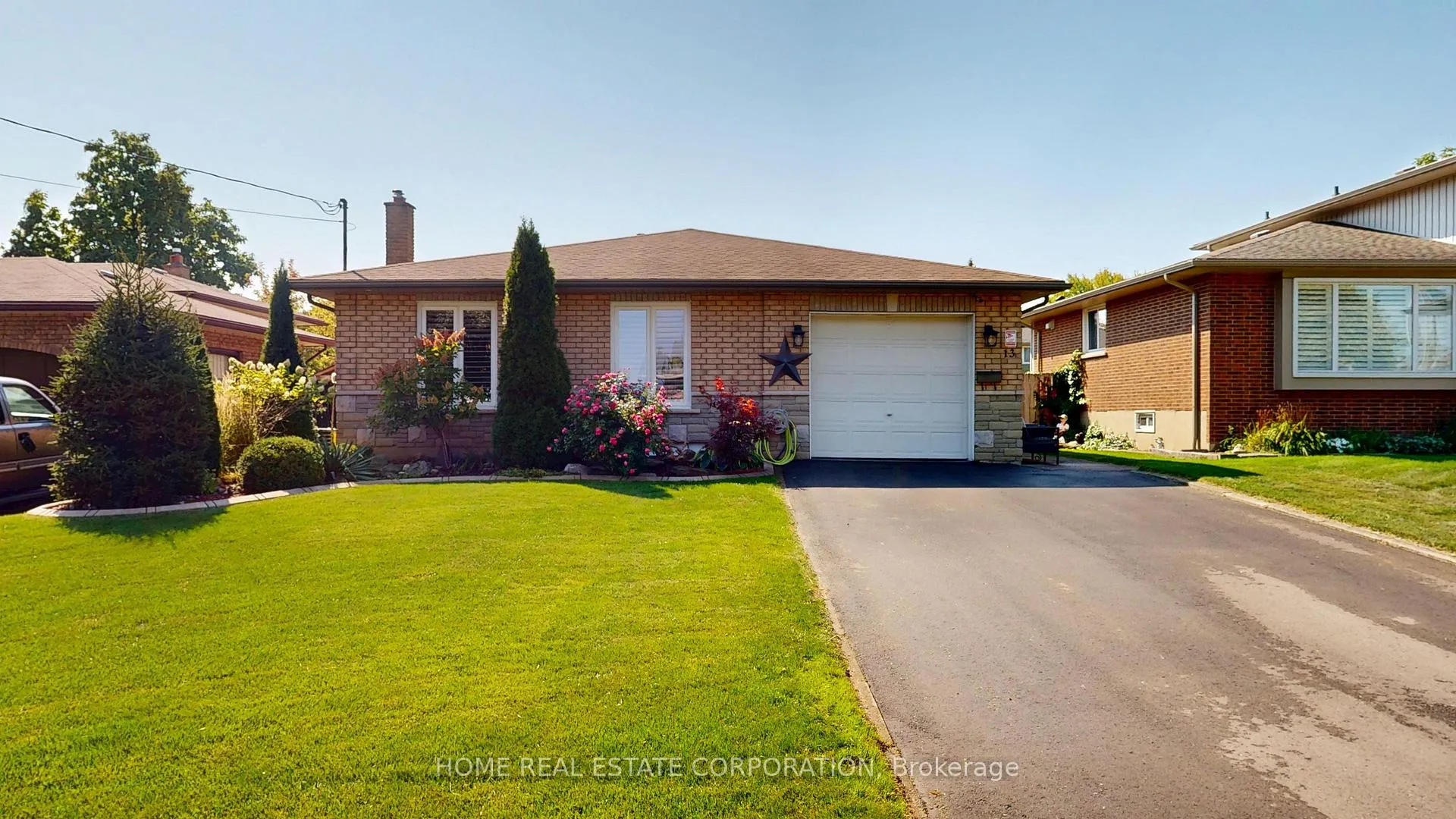 Photo 2 of 13 Rene Lane, St. Catharines, Secord Woods — HOMEH