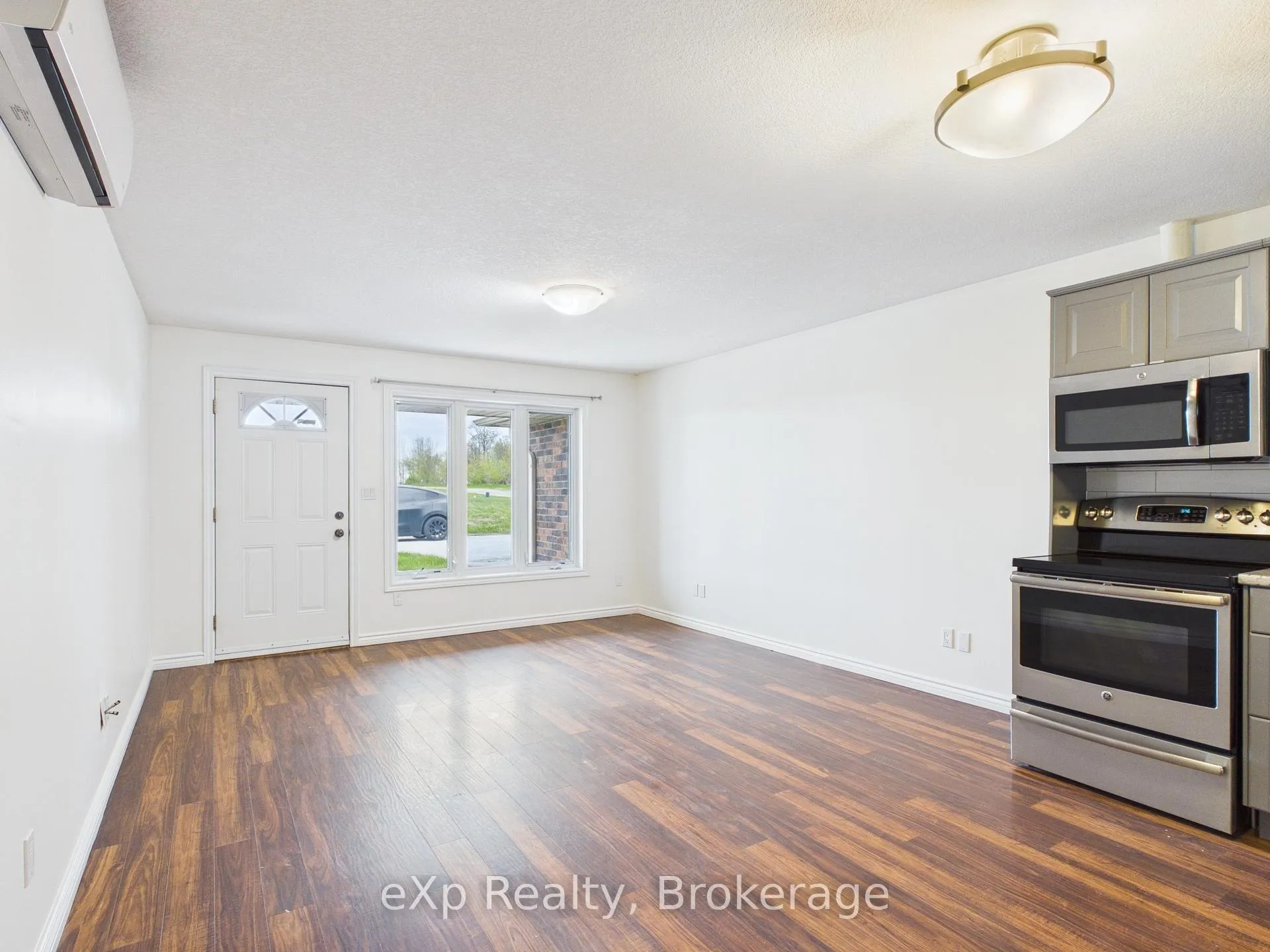 Photo 3 of Unit 2, 55 Regent Street S, Arran-Elderslie — HOMEH