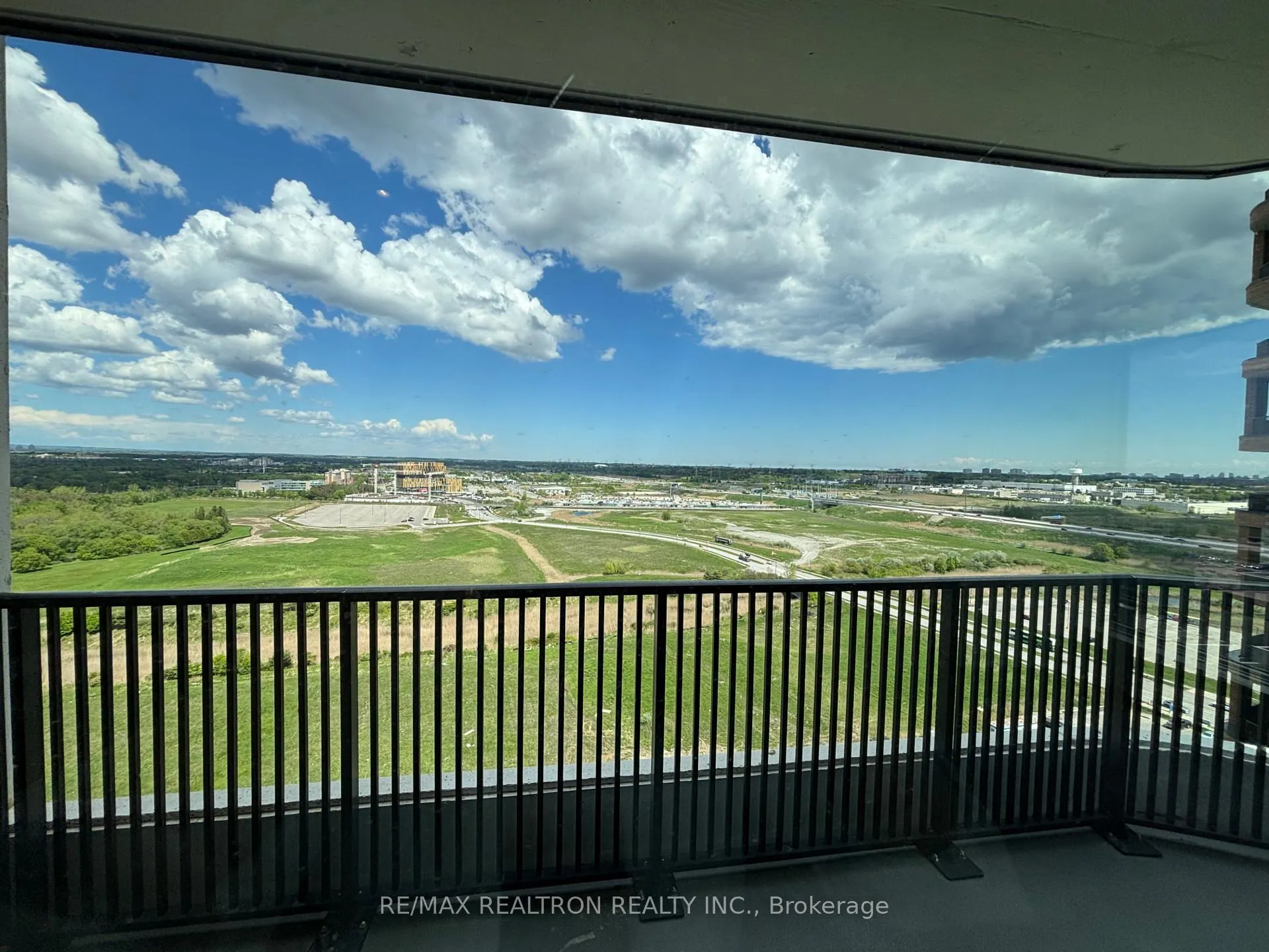 Photo 8 of Unit 1920, 56 Andre De Grasse Street, Markham, Unionville — HOMEH