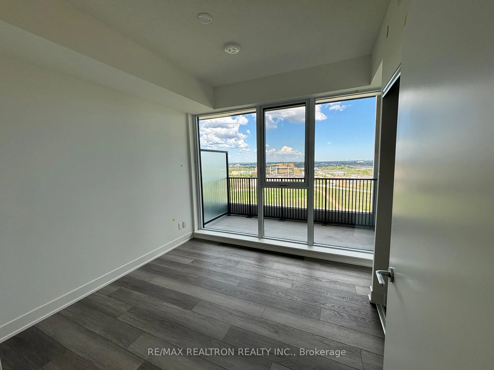Photo 15 of Unit 1920, 56 Andre De Grasse Street, Markham, Unionville — HOMEH