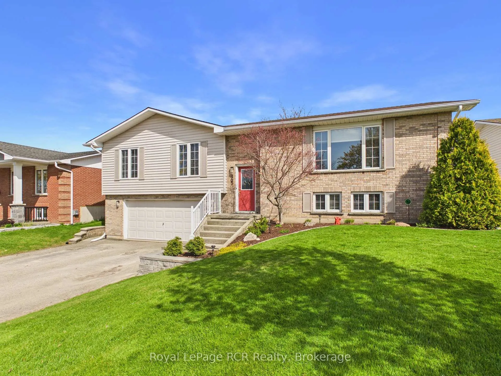 Photo 2 of 465 Grandview Road, North Huron, Wingham — HOMEH