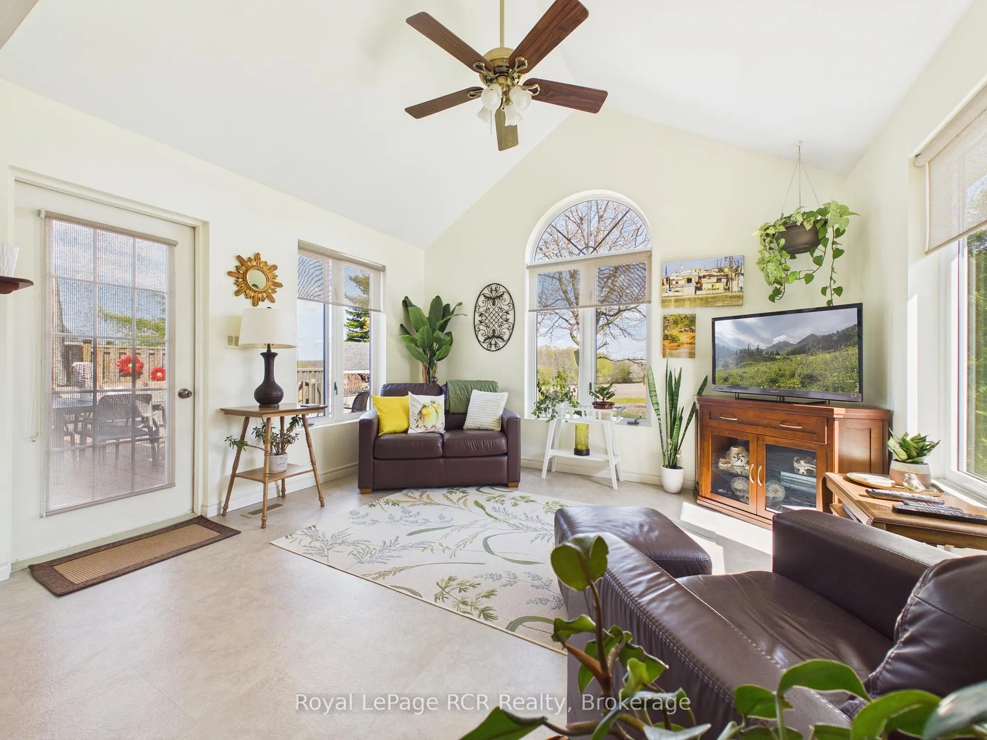 Photo 14 of 465 Grandview Road, North Huron, Wingham — HOMEH