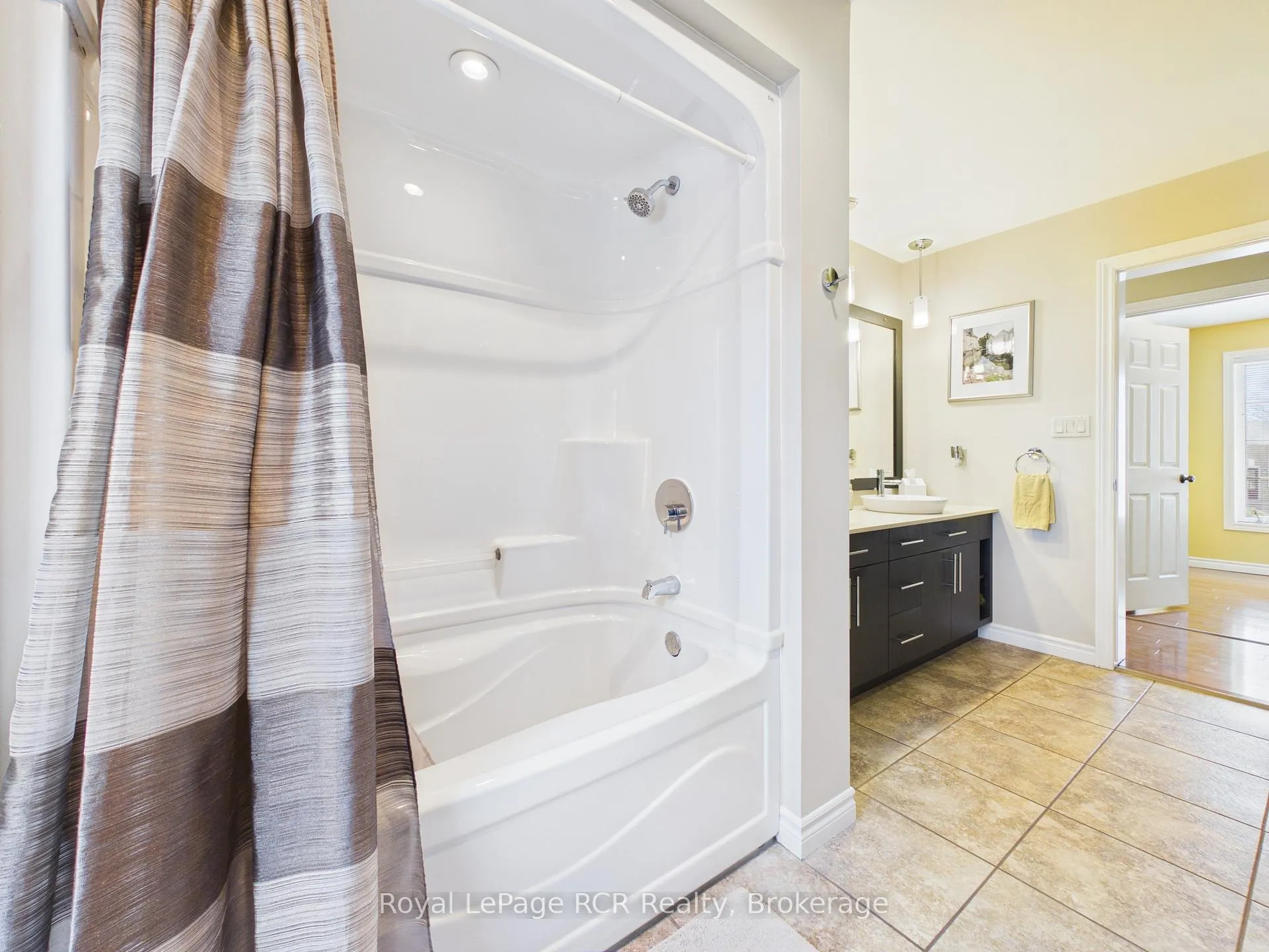 Photo 19 of 465 Grandview Road, North Huron, Wingham — HOMEH