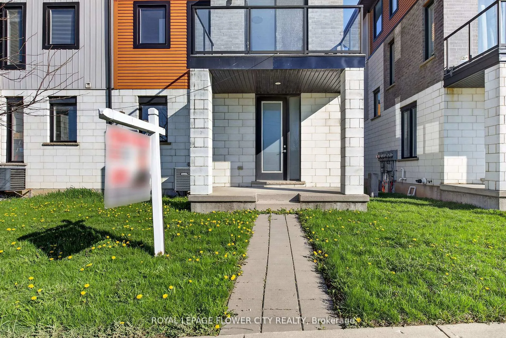 Photo 5 of 923 Sarnia Road, London, North M — HOMEH