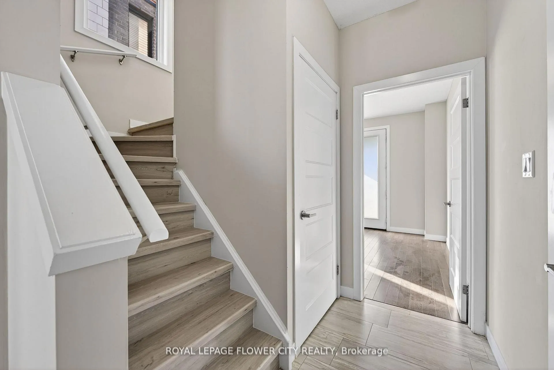 Photo 14 of 923 Sarnia Road, London, North M — HOMEH
