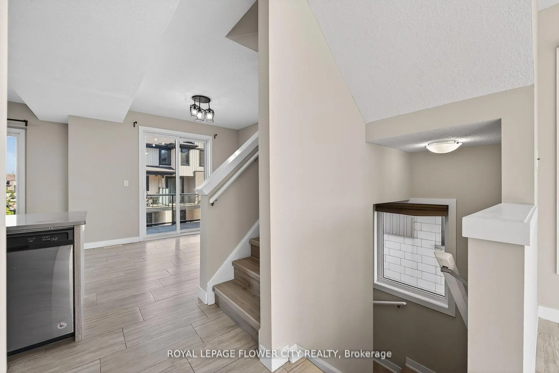 Photo 15 of 923 Sarnia Road, London, North M — HOMEH