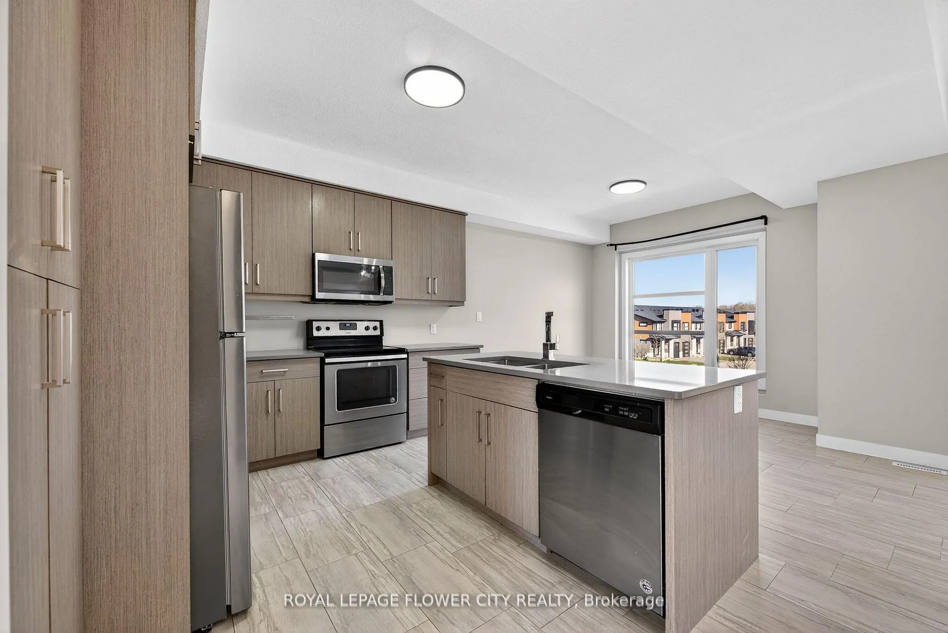 Photo 17 of 923 Sarnia Road, London, North M — HOMEH