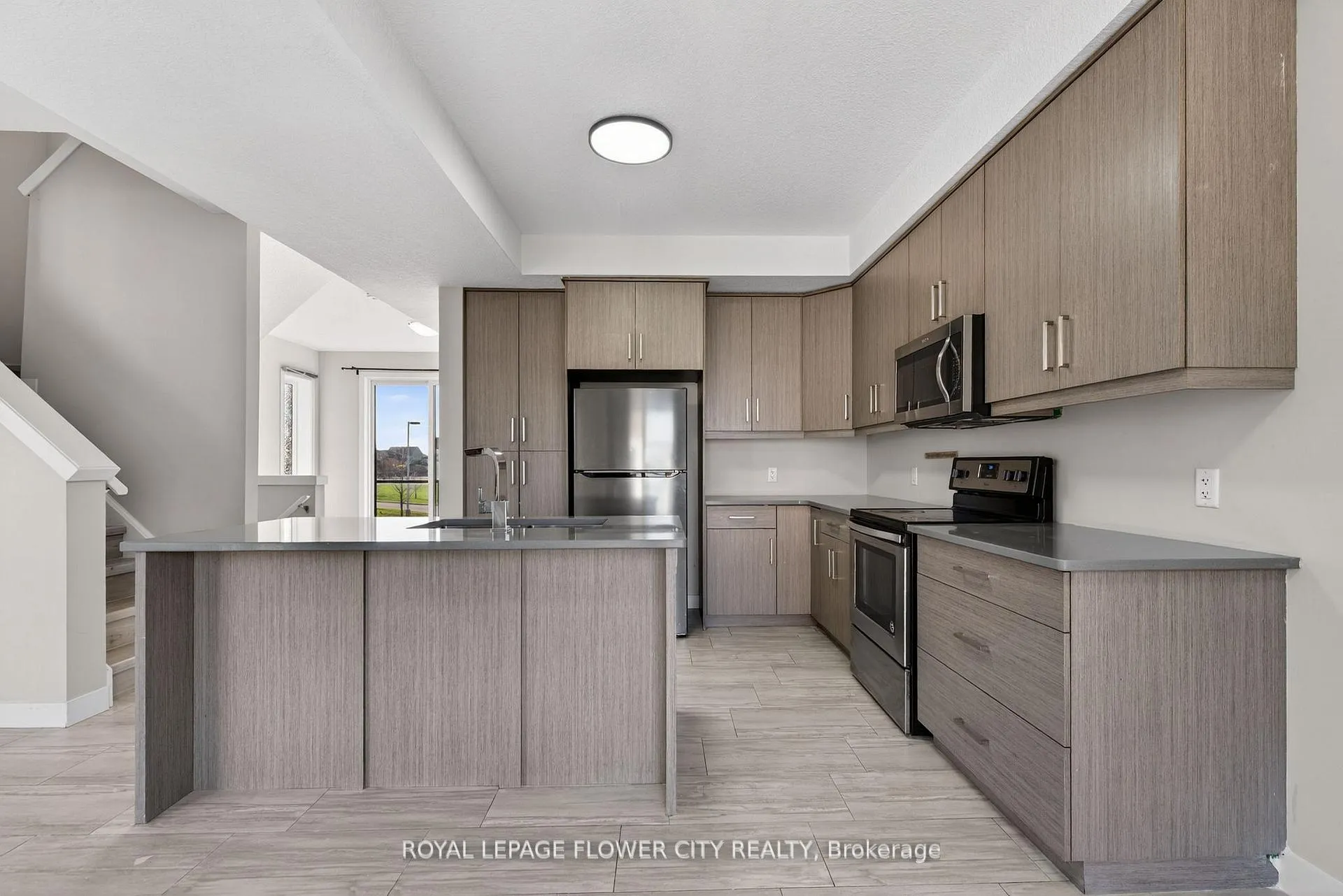 Photo 19 of 923 Sarnia Road, London, North M — HOMEH