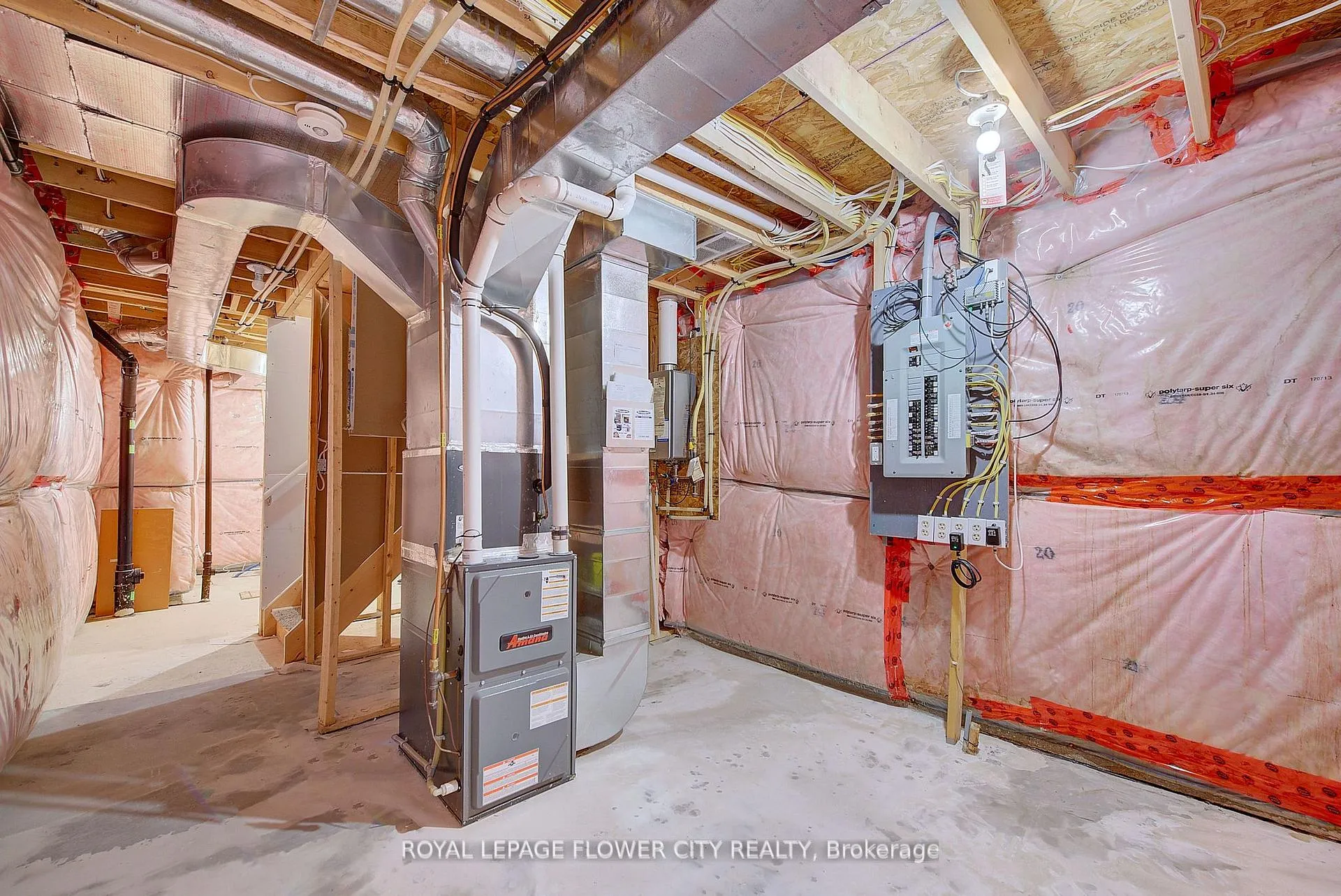 Photo 39 of 923 Sarnia Road, London, North M — HOMEH