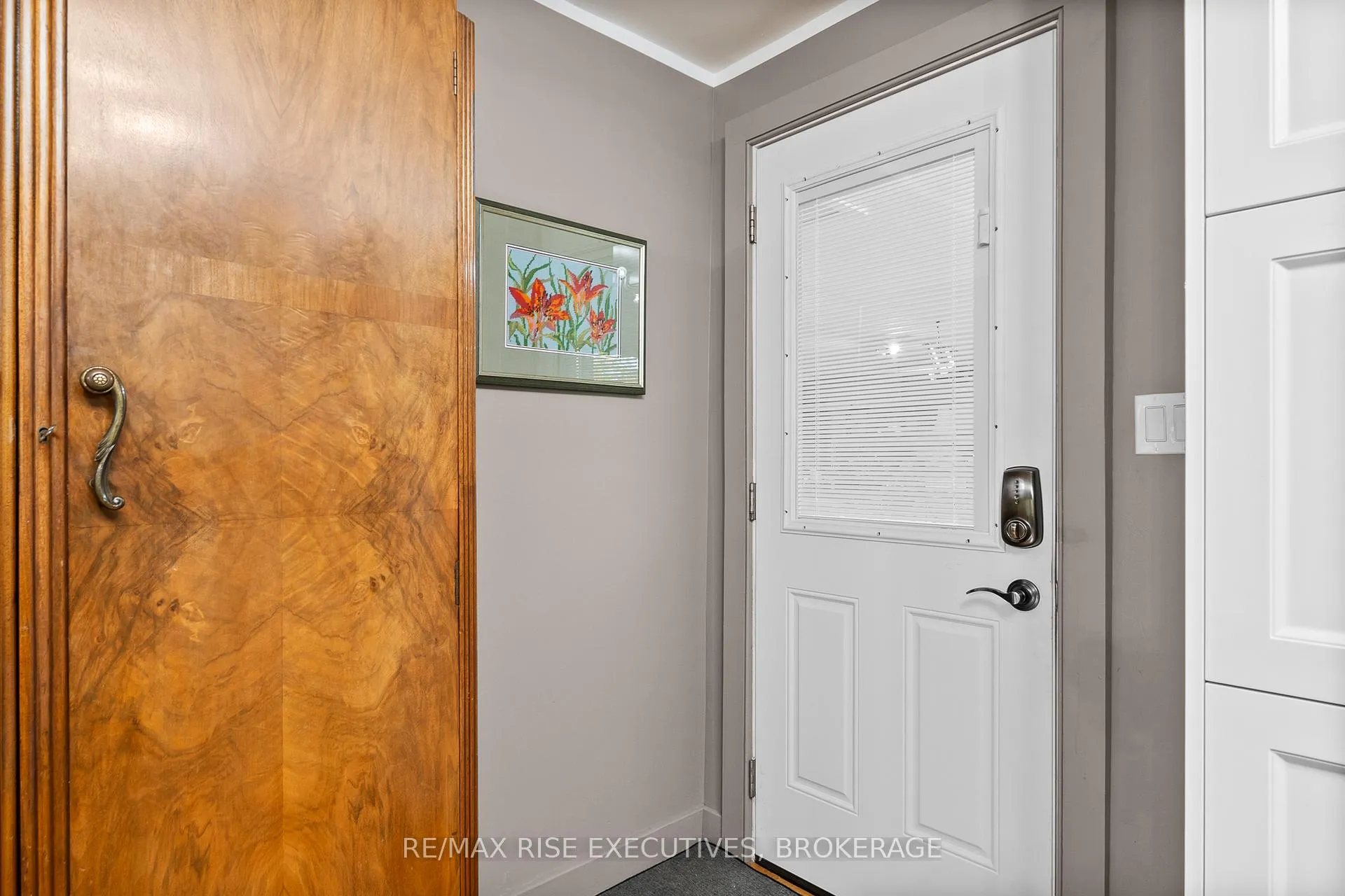 Photo 6 of 1017 Woods Lane, Frontenac, Frontenac South — HOMEH