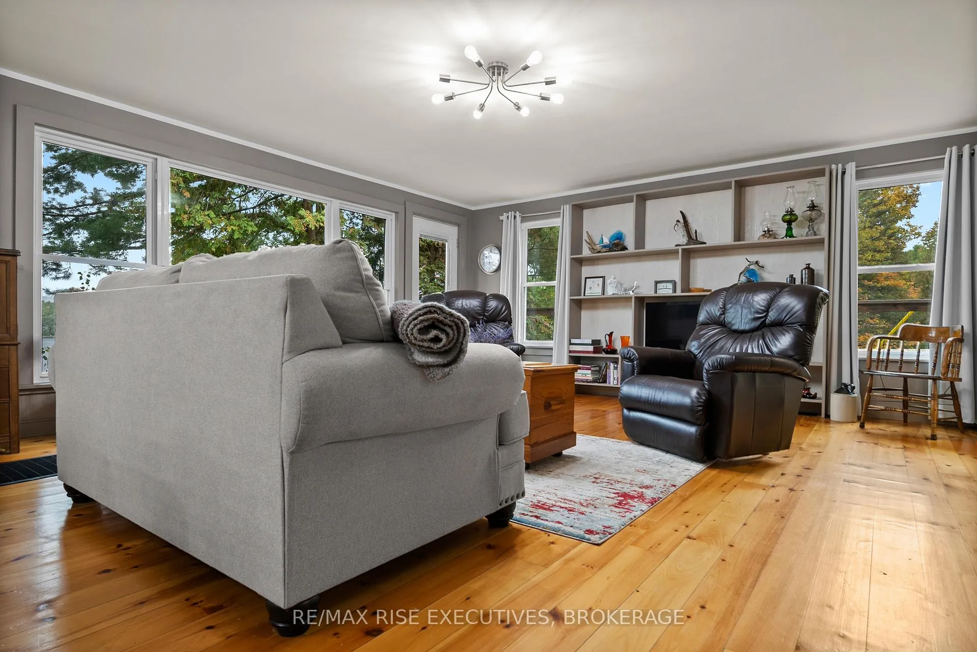 Photo 12 of 1017 Woods Lane, Frontenac, Frontenac South — HOMEH