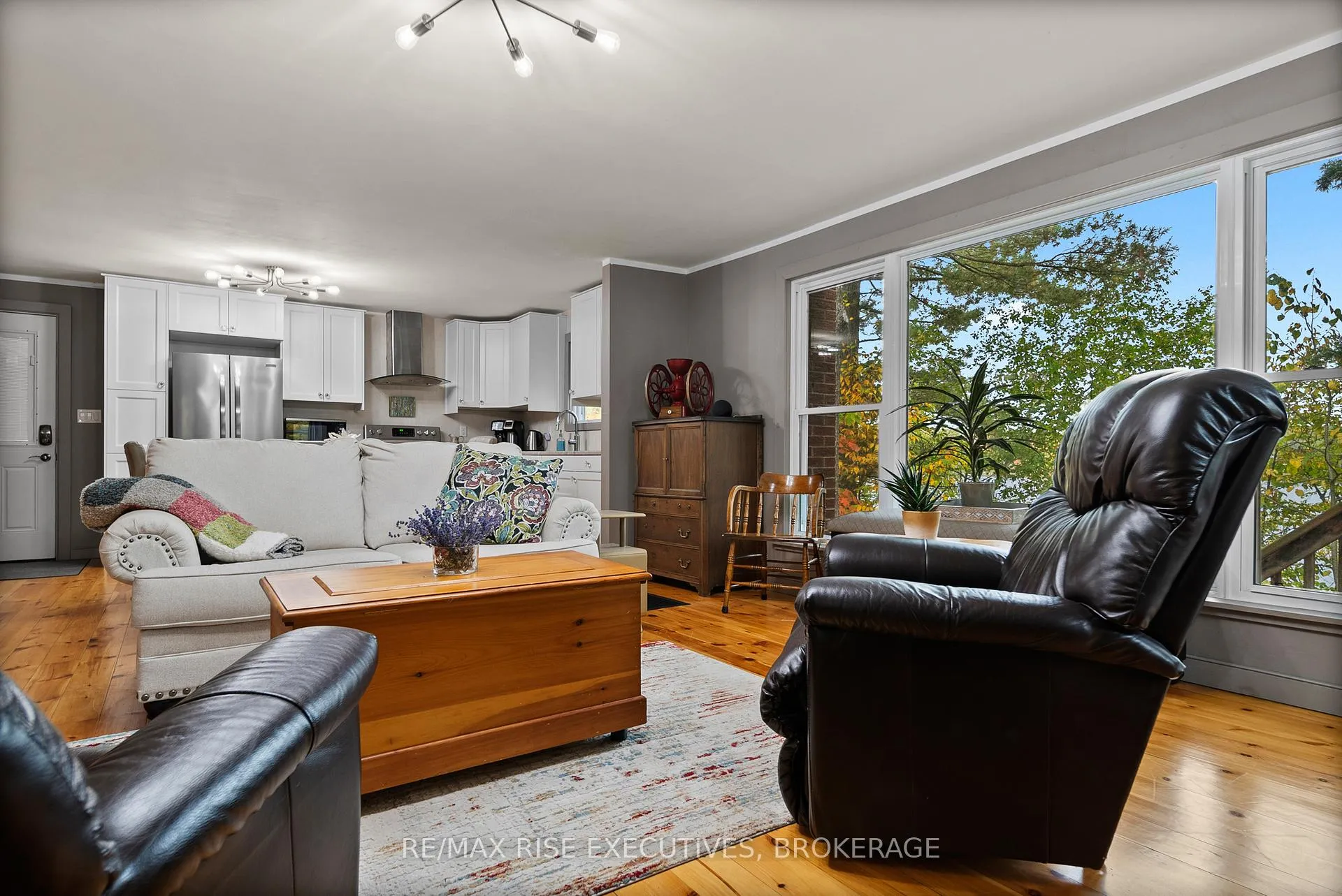 Photo 15 of 1017 Woods Lane, Frontenac, Frontenac South — HOMEH