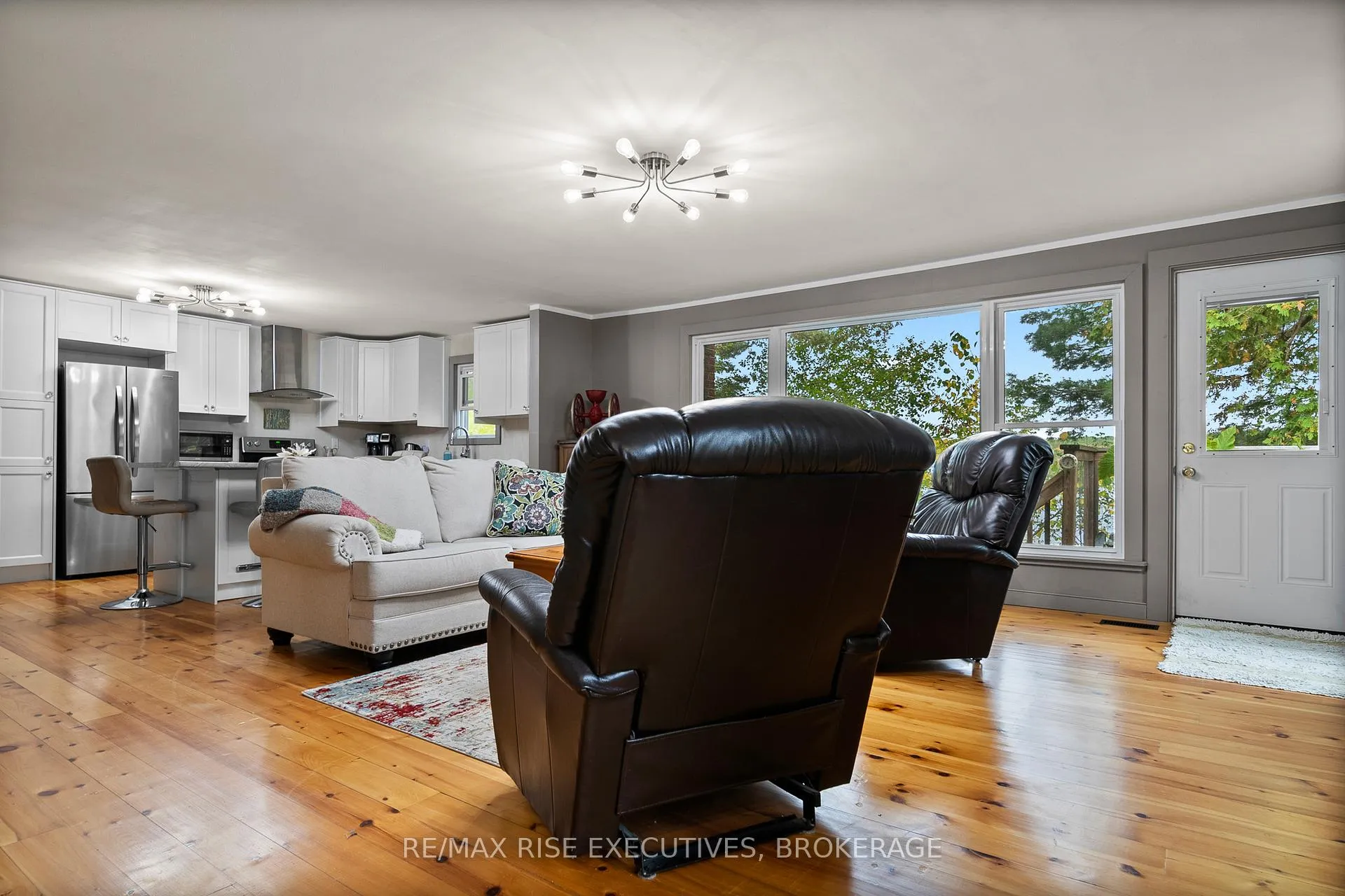 Photo 17 of 1017 Woods Lane, Frontenac, Frontenac South — HOMEH